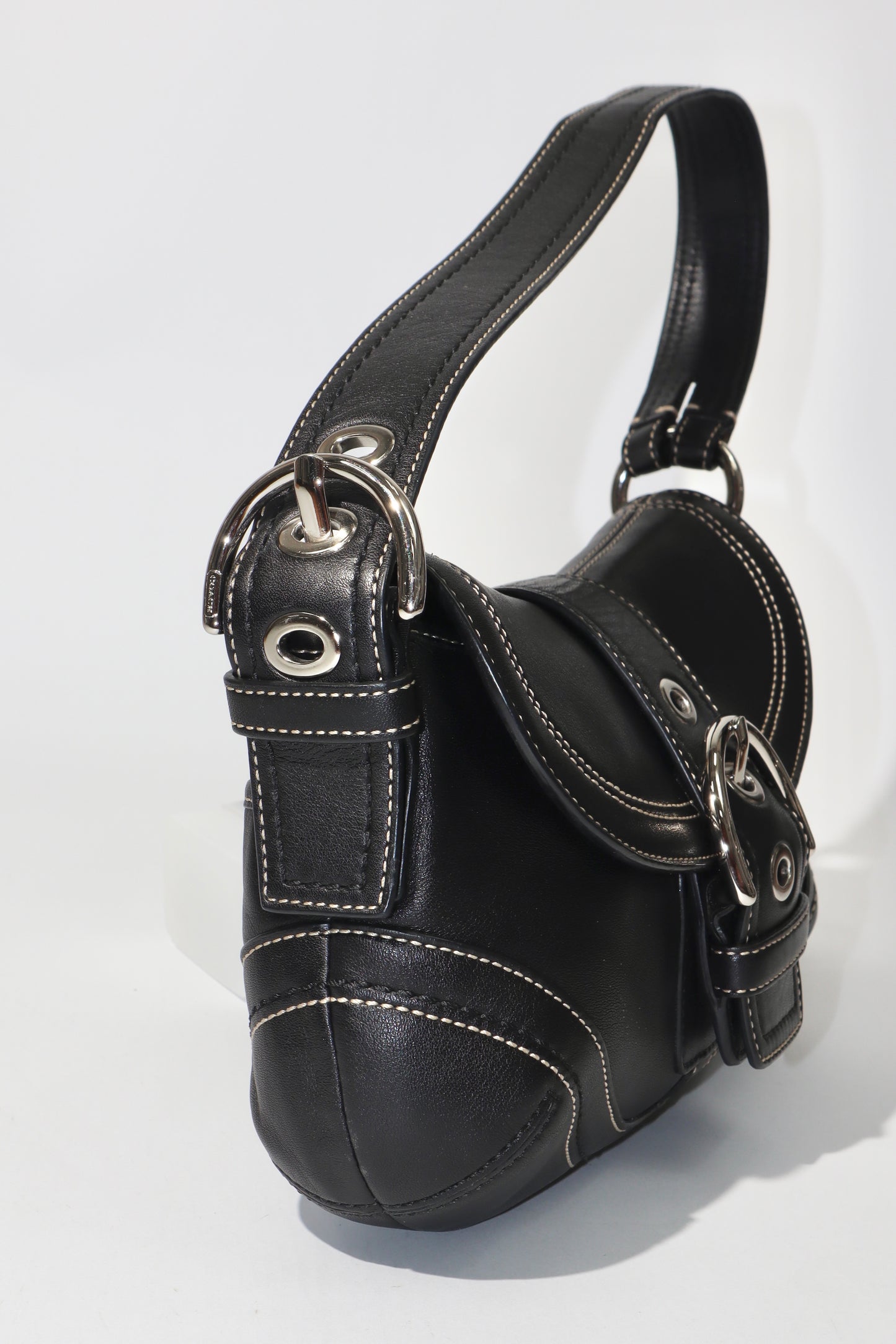 Coach 2008 Vintage Y2K Soho Leather Belt Shoulder Bag in Black Leather - Girl Seazon
