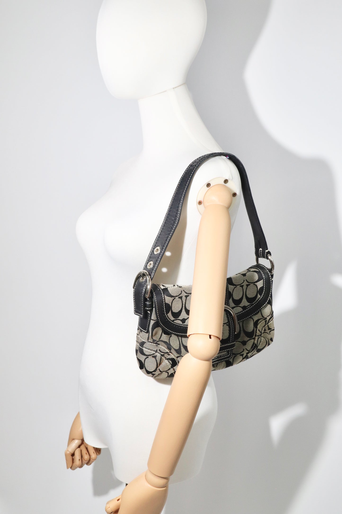 Coach Vintage 2006 Soho Belt Shoulder Bag in Canvas Black/Grey - Girl Seazon