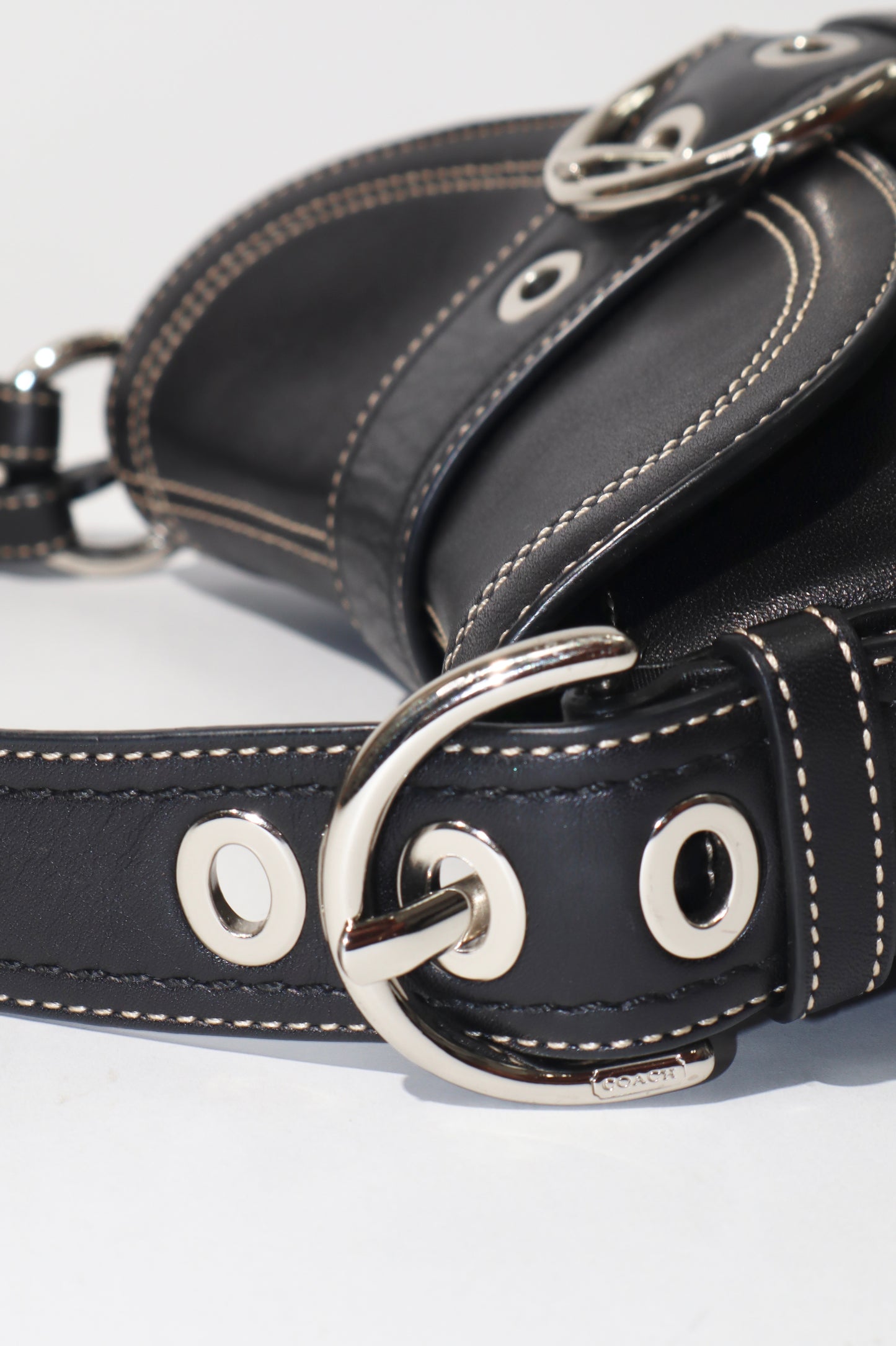 Coach 2008 Vintage Y2K Soho Leather Belt Shoulder Bag in Black Leather - Girl Seazon