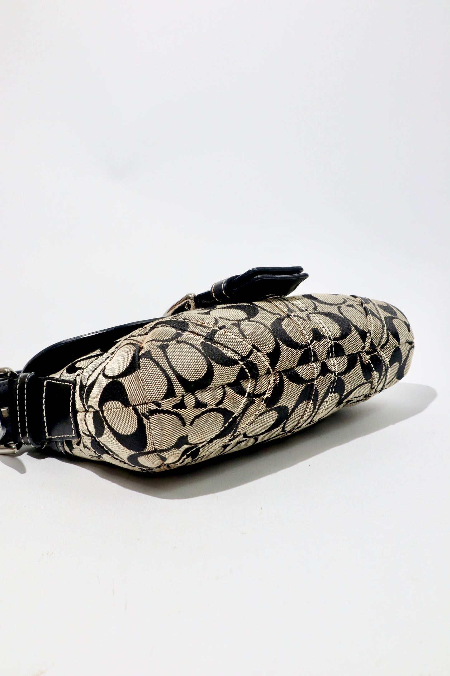 Coach Vintage 2006 Soho Belt Shoulder Bag in Canvas Black/Grey - Girl Seazon