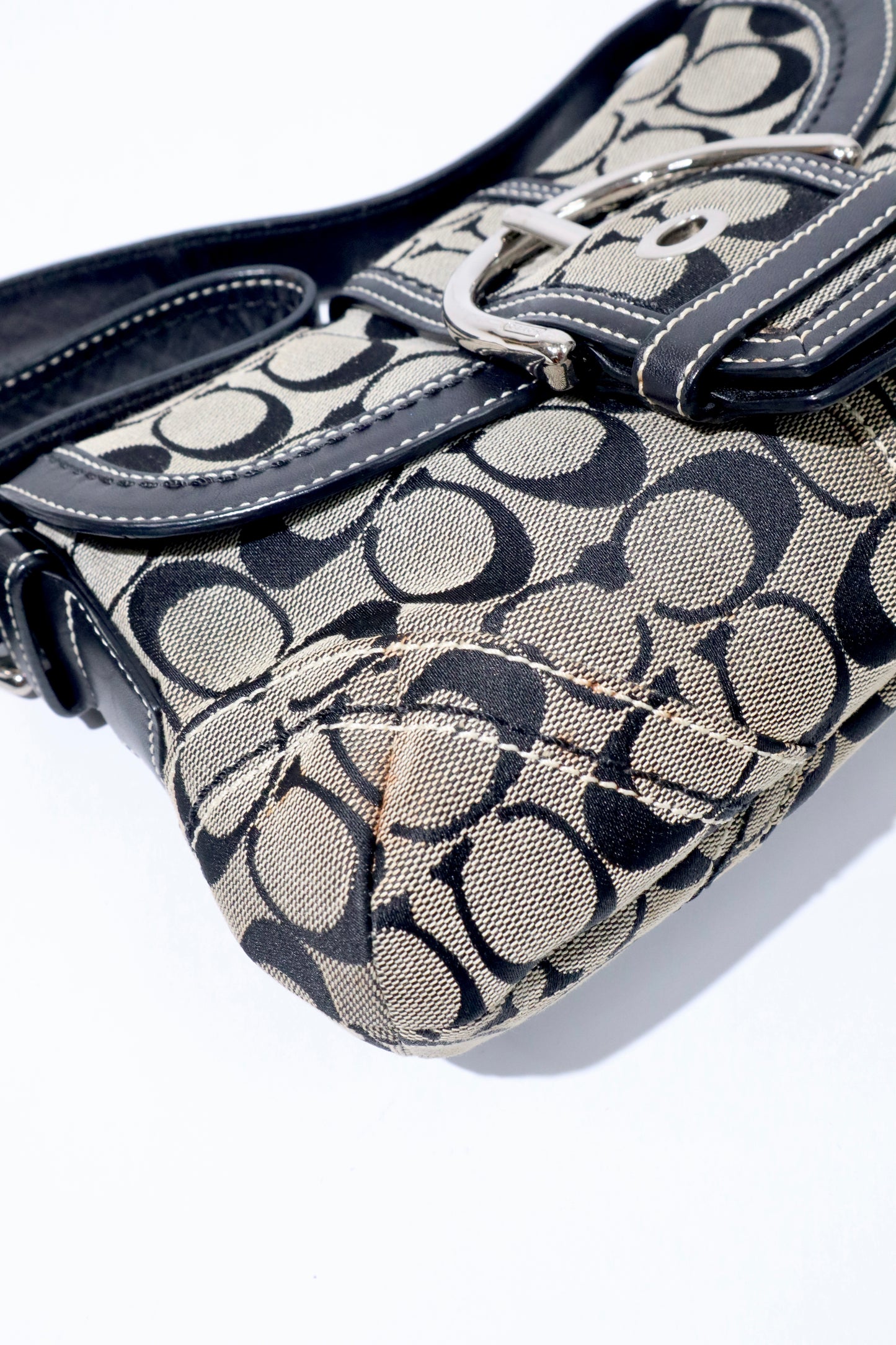 Coach Vintage 2006 Soho Belt Shoulder Bag in Canvas Black/Grey - Girl Seazon