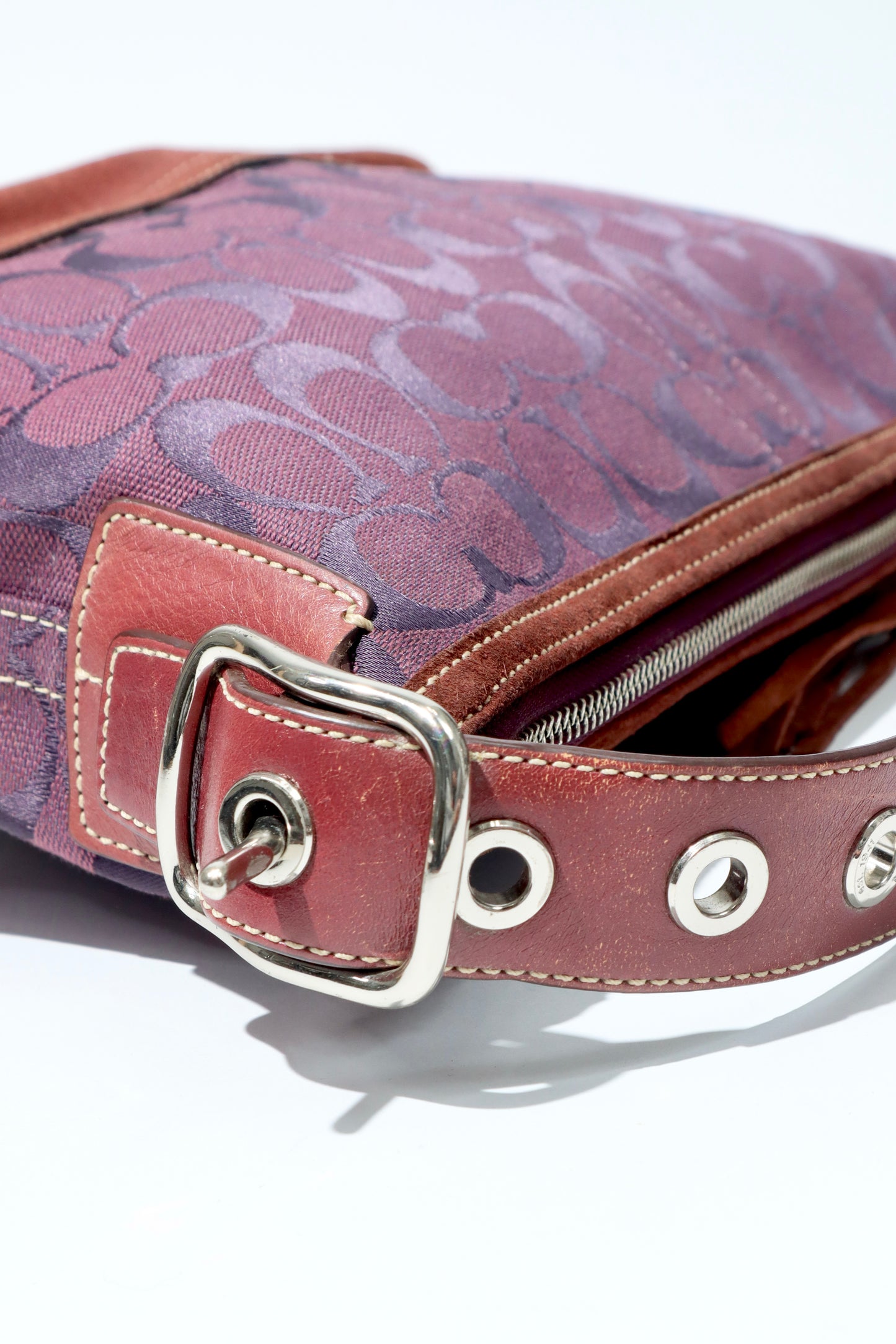 Coach 2004 Vintage Bucket Shoulder Bag in Plum - Girl Seazon