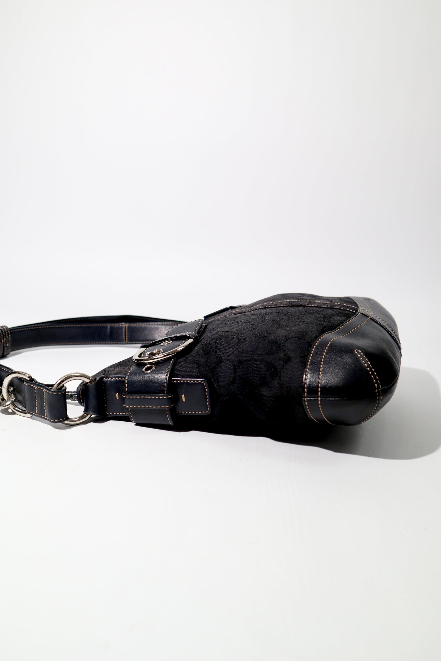 Vintage Authentic Coach Soho Signature Slim Jacquard Shoulder Bag in Black