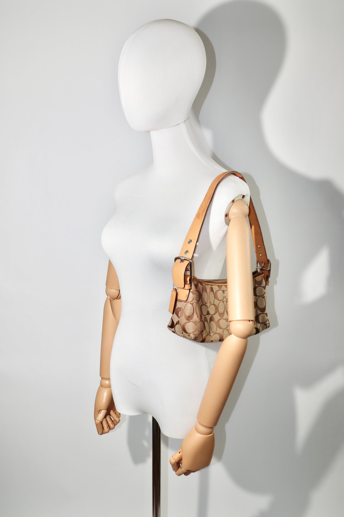 Coach Vintage 2005 Baguette Shoulder Bag in Classic Brown