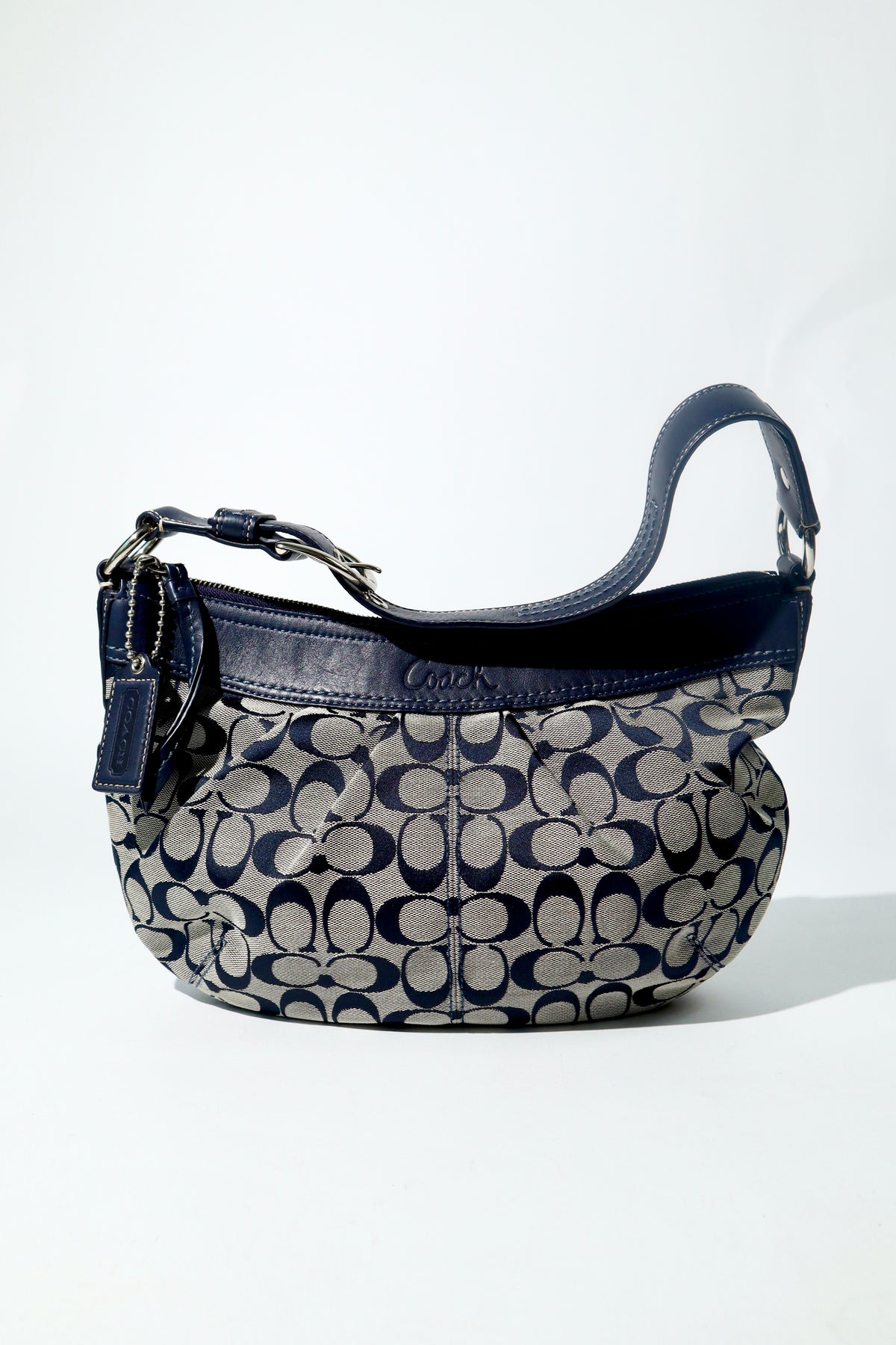 Coach Signature Canvas Schultertasche in Navy – F13740