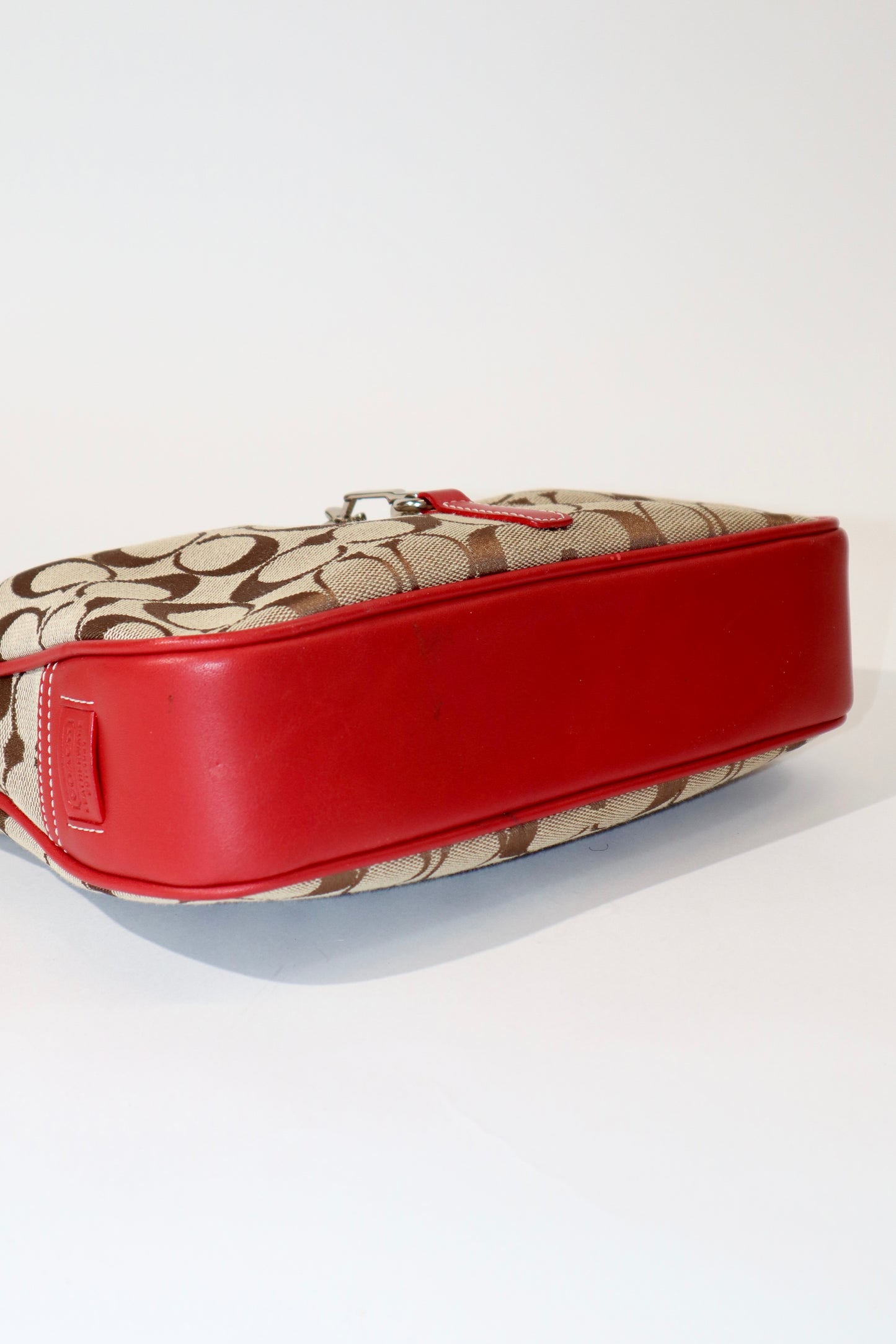 Vintage Coach Hampton Clip Shoulder Bag in Red (6091)