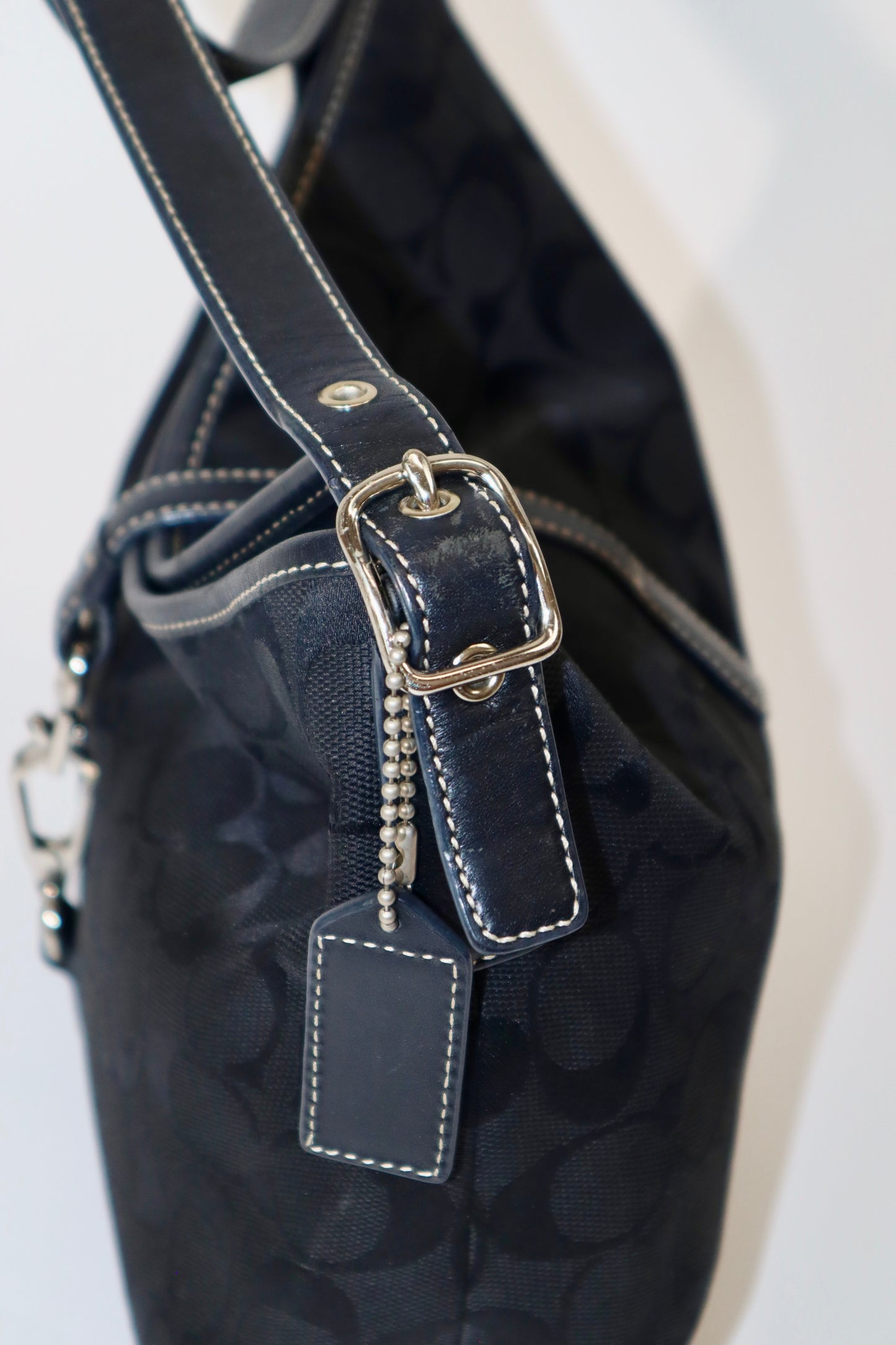 Vintage Coach Signature Hamptons Hobo Shoulder Bag (style 6845)