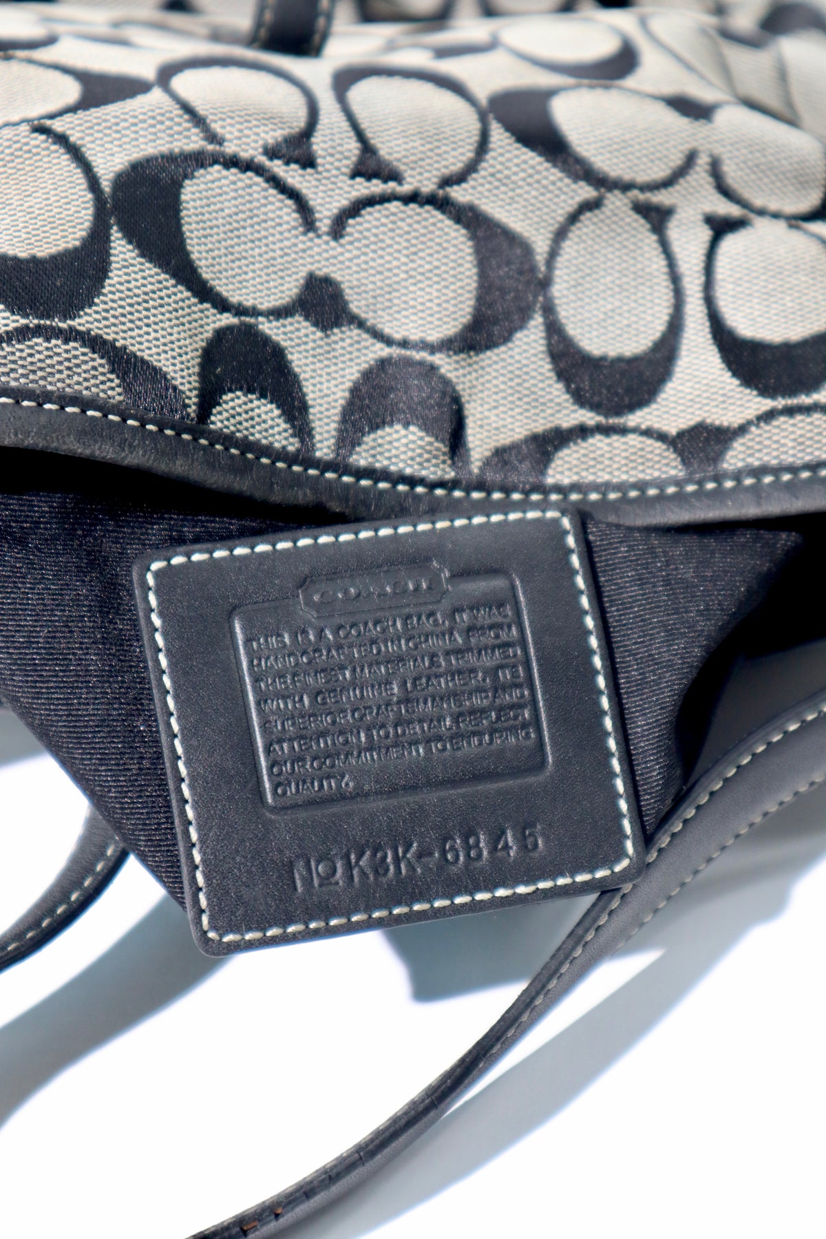 Vintage Coach Signature Hamptons Hobo Shoulder Bag (style 6845)