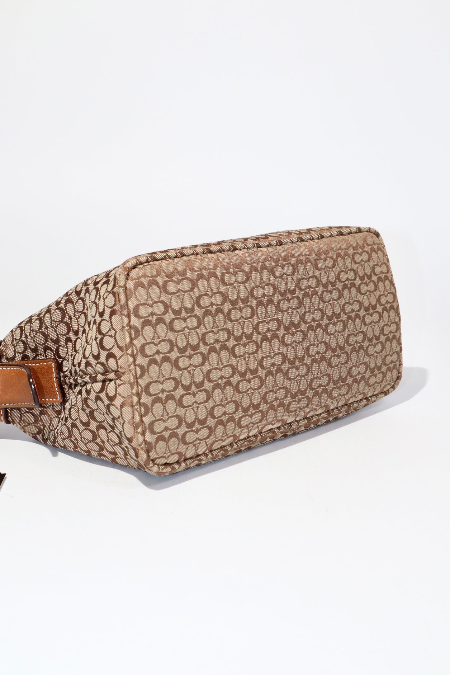 Vintage Coach Signature Shoulder Bag in Brown (6332)