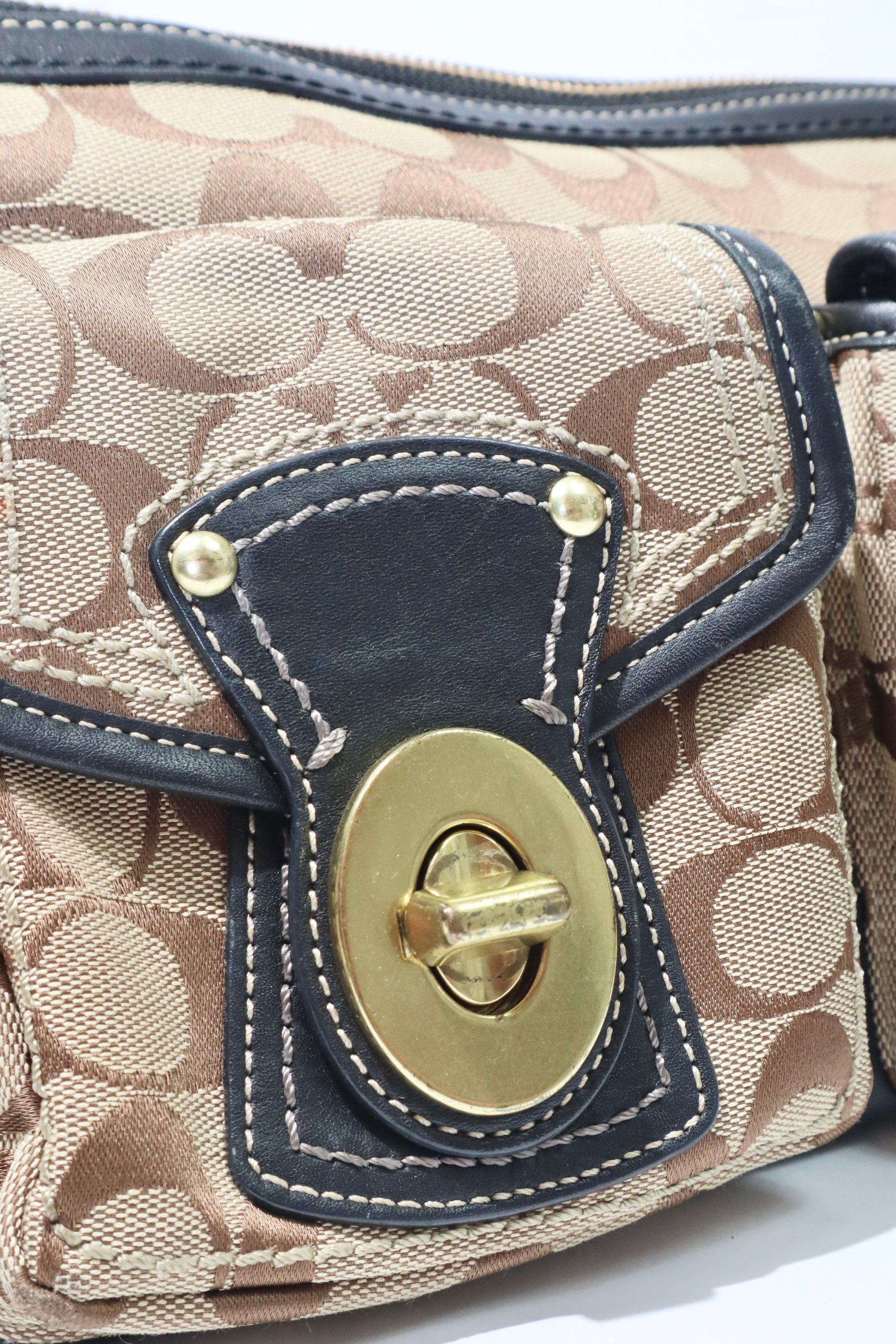 Coach Vintage Leather Satchel Gardenia in Brown & Black - Girl Seazon