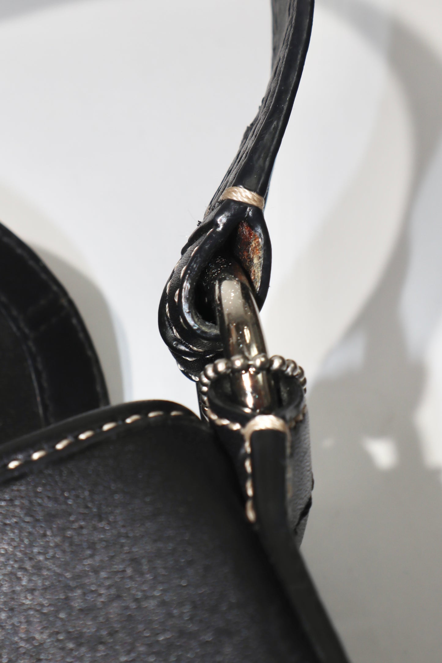 Coach 2008 Vintage Y2K Soho Leather Belt Shoulder Bag in Black Leather - Girl Seazon