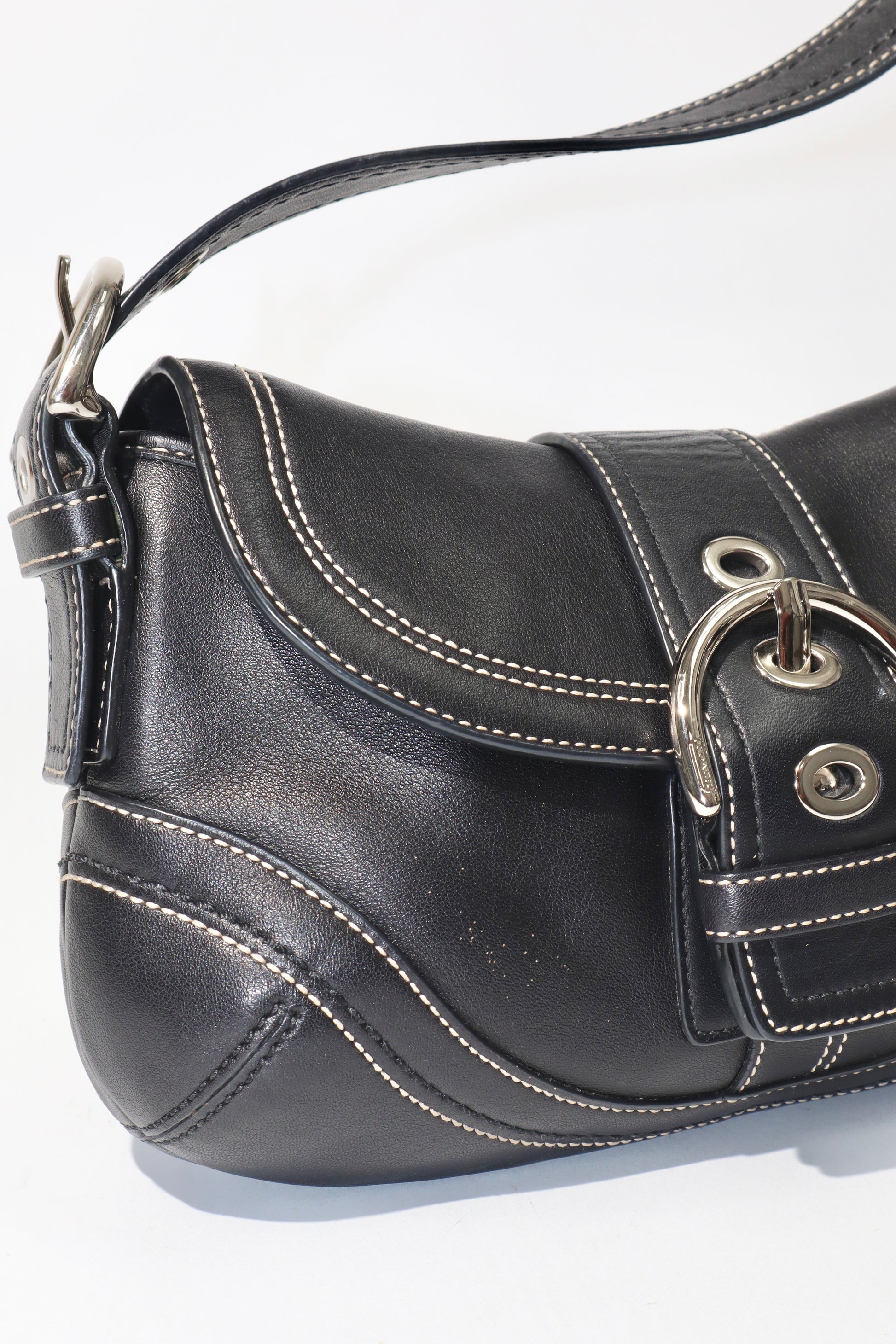Coach 2008 Vintage Y2K Soho Leather Belt Shoulder Bag in Black Leather - Girl Seazon