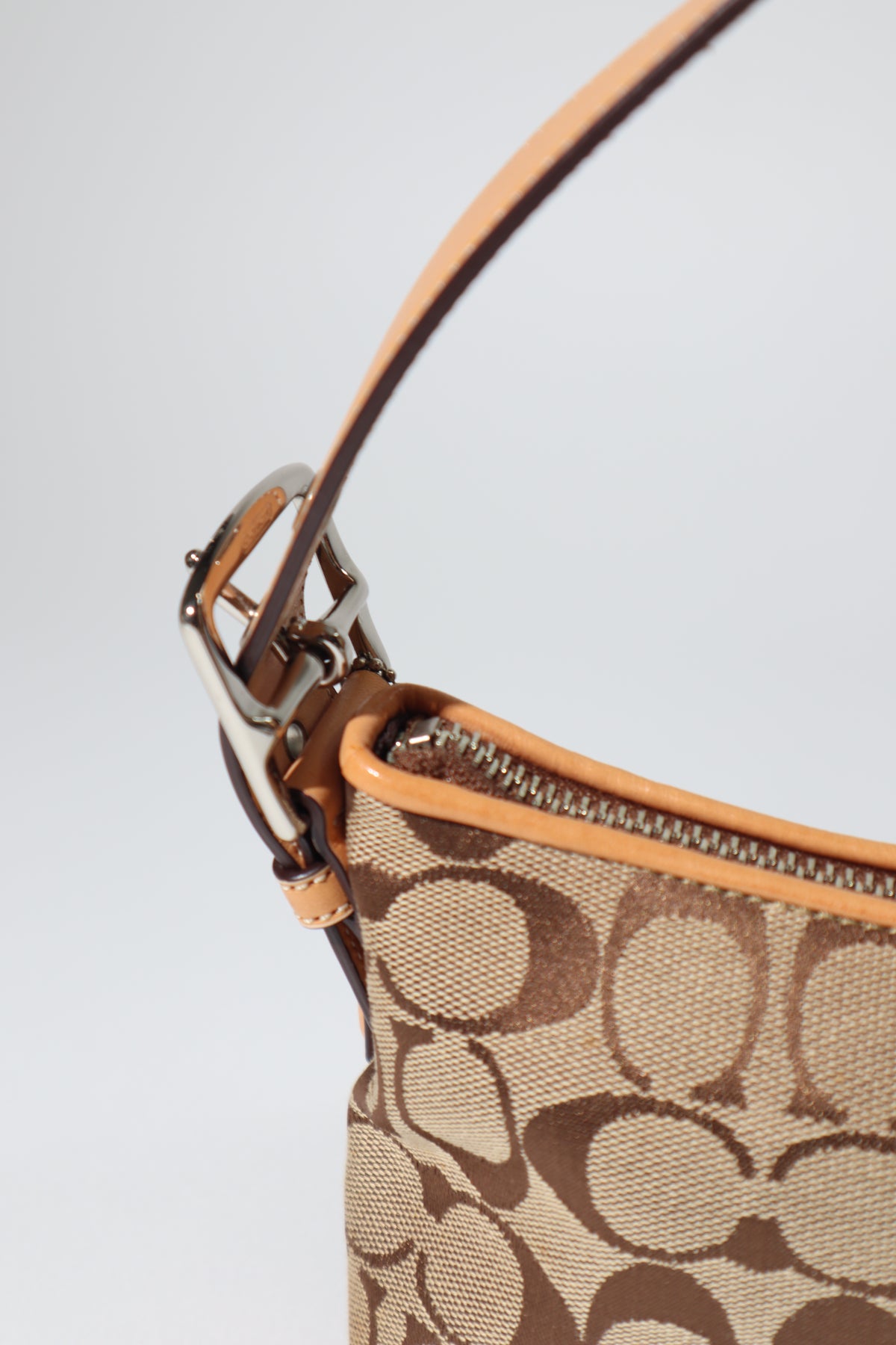 Coach Vintage 2005 Baguette Shoulder Bag in Classic Brown