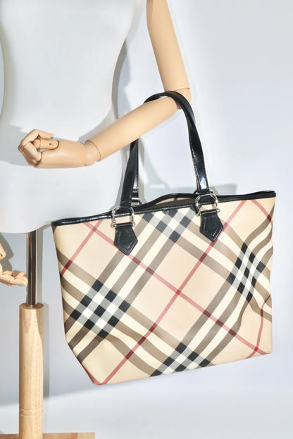 Burberry Pre-Loved Nova Check Tote - Girl Seazon
