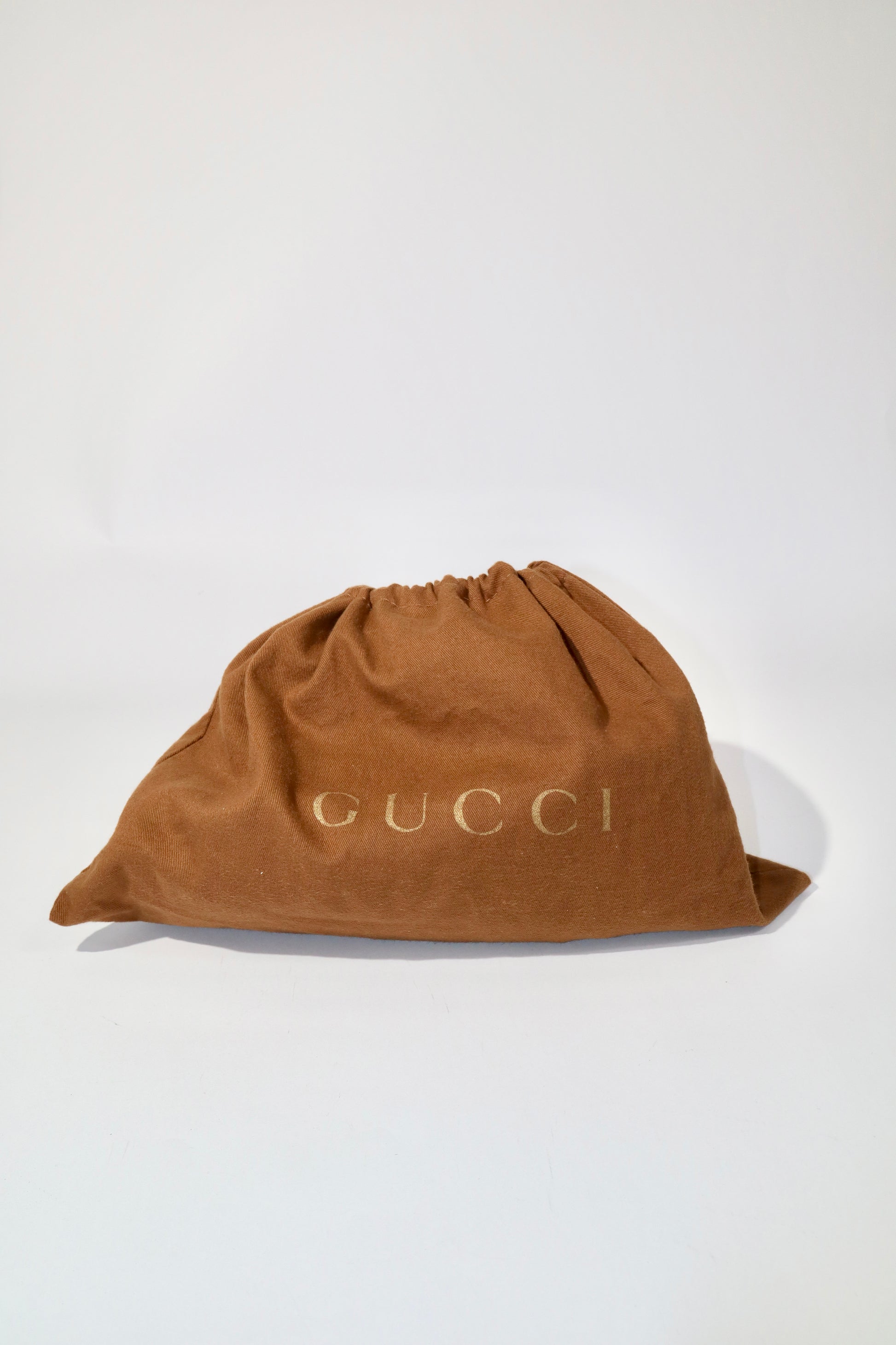 Vintage Gucci GG Abbey D Ring Shoulder Bag in Baby Pink - Girl Seazon