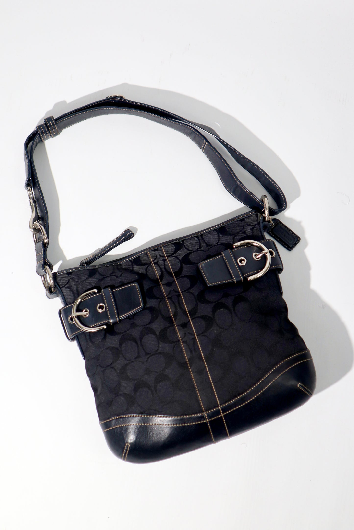 Vintage Authentic Coach Soho Signature Slim Jacquard Shoulder Bag in Black