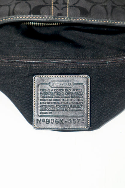 Vintage Authentic Coach Soho Signature Slim Jacquard Shoulder Bag in Black