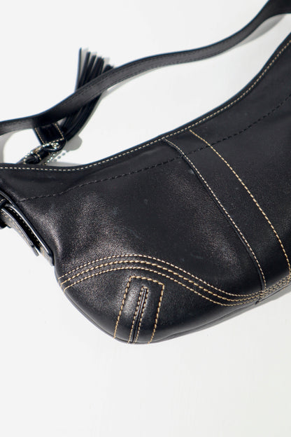 Vintage Coach Mini Shoulder Bag in Black Leather - 8A01