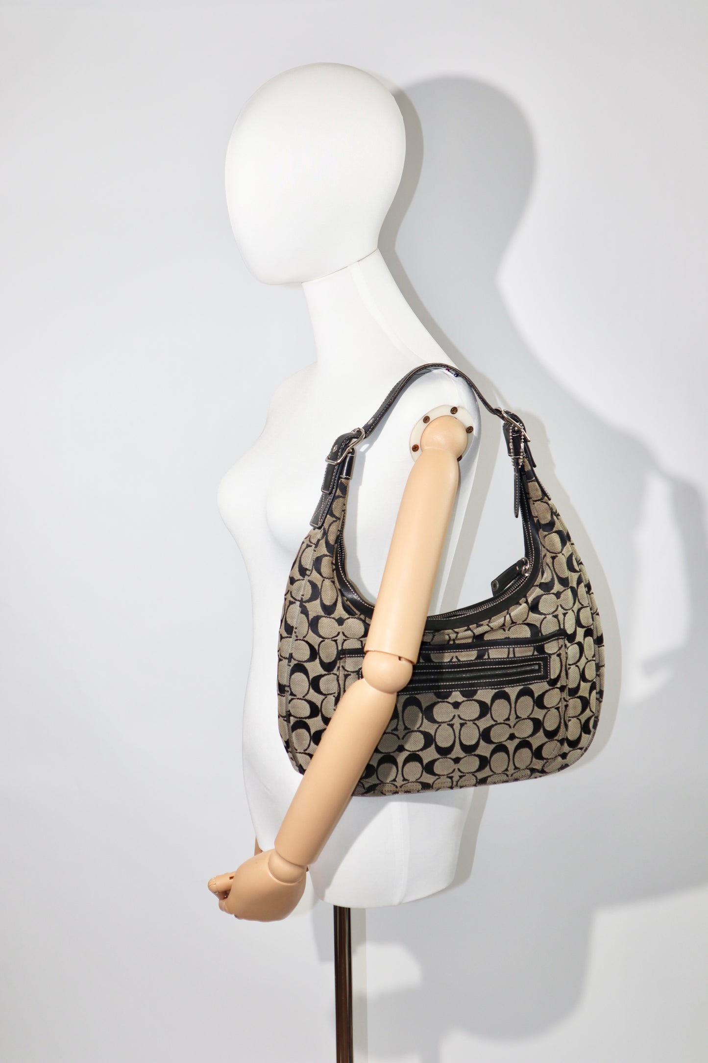 Vintage Coach Monogram Hobo Bag (style 6070)