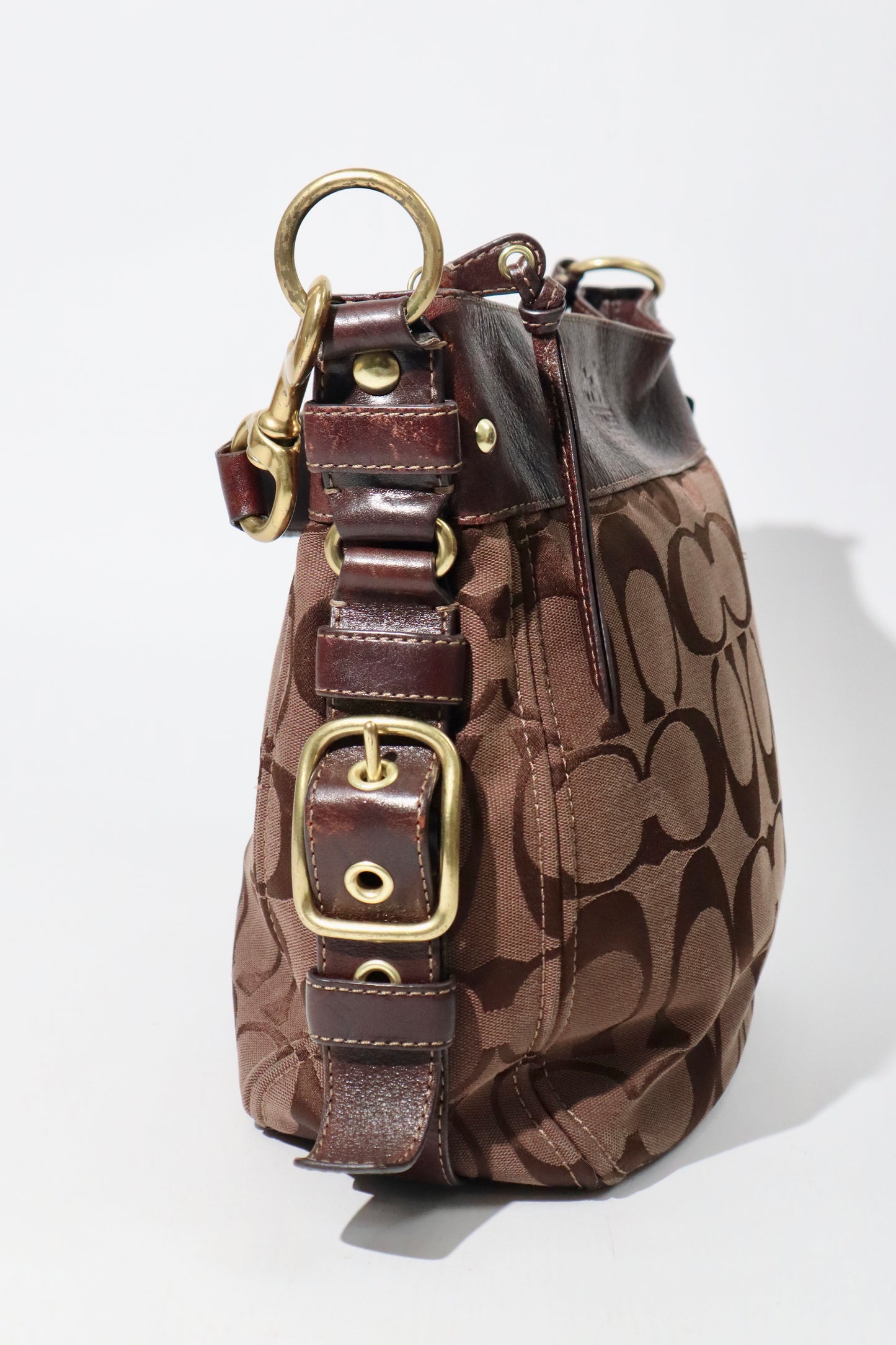 Vintage Coach Shoulder Bag in Chocolate Brown - 12674 (Large)