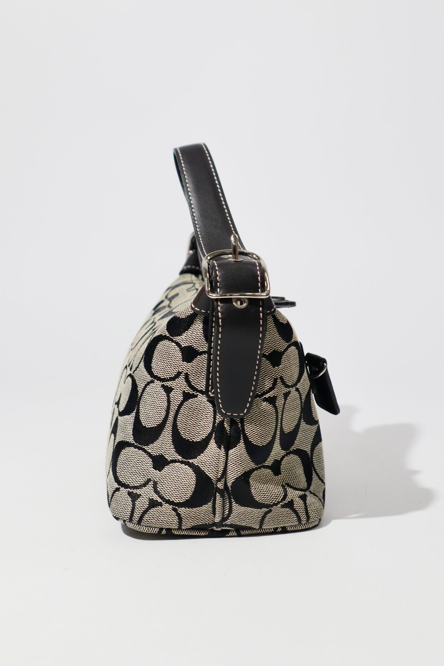 Vintage Coach Signature Shoulder Bag in Black/Grey (6044)