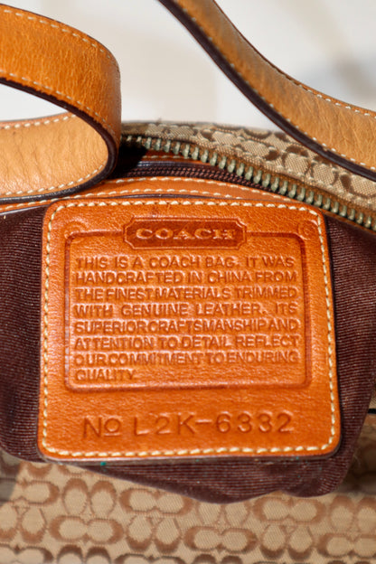 Vintage Coach Signature Shoulder Bag in Brown (6332)