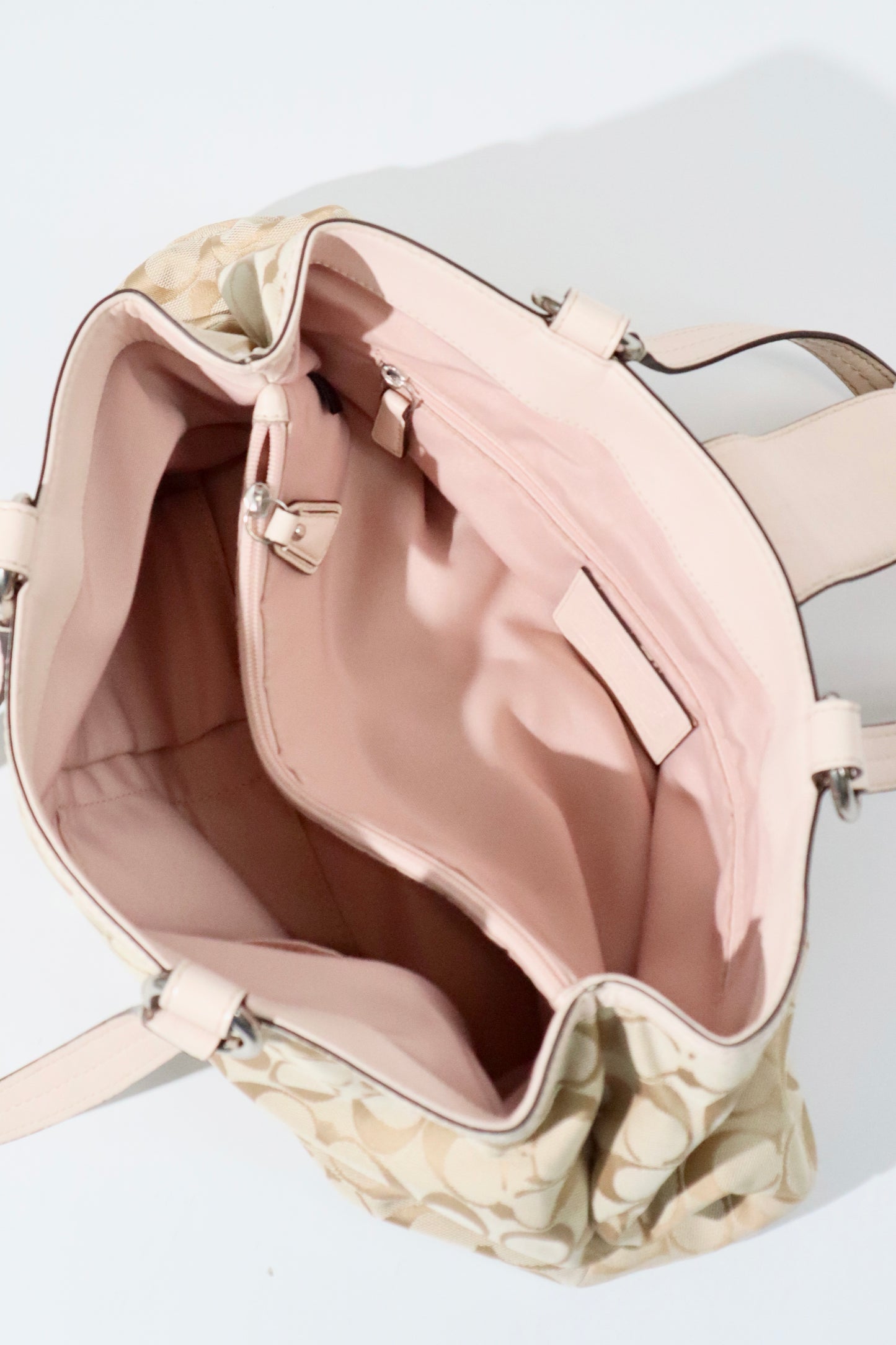 Vintage Coach Soho F18750 Tote Shoulder Bag in Beige/Pink