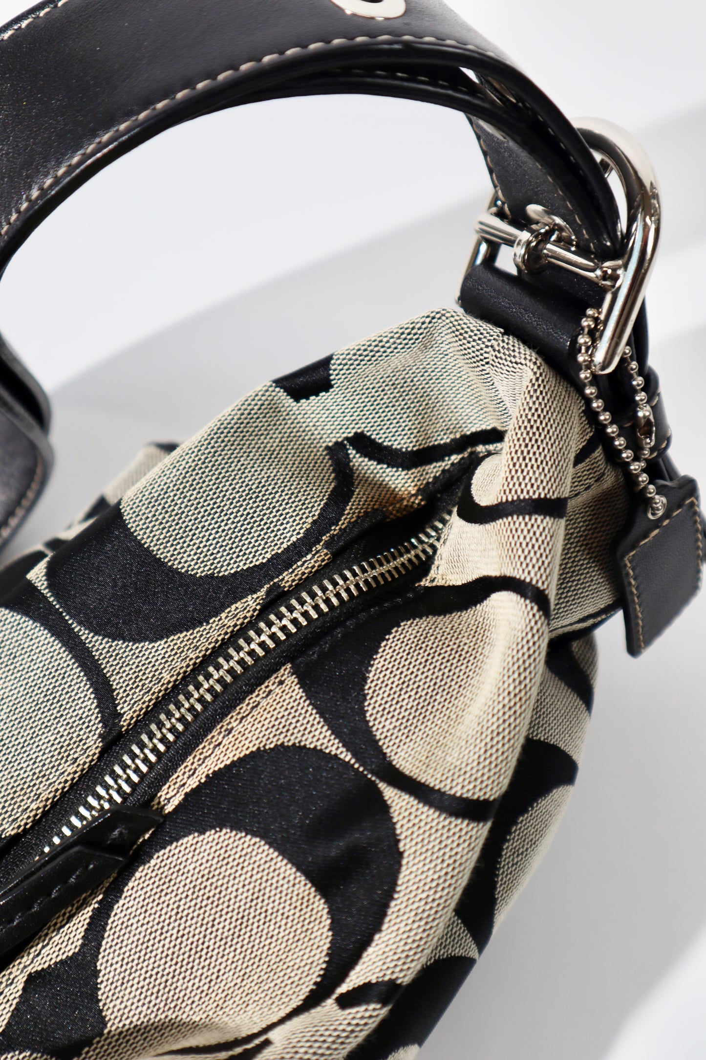 Coach Signature Canvas Crossbody Bag in Black/Grey (F15068)