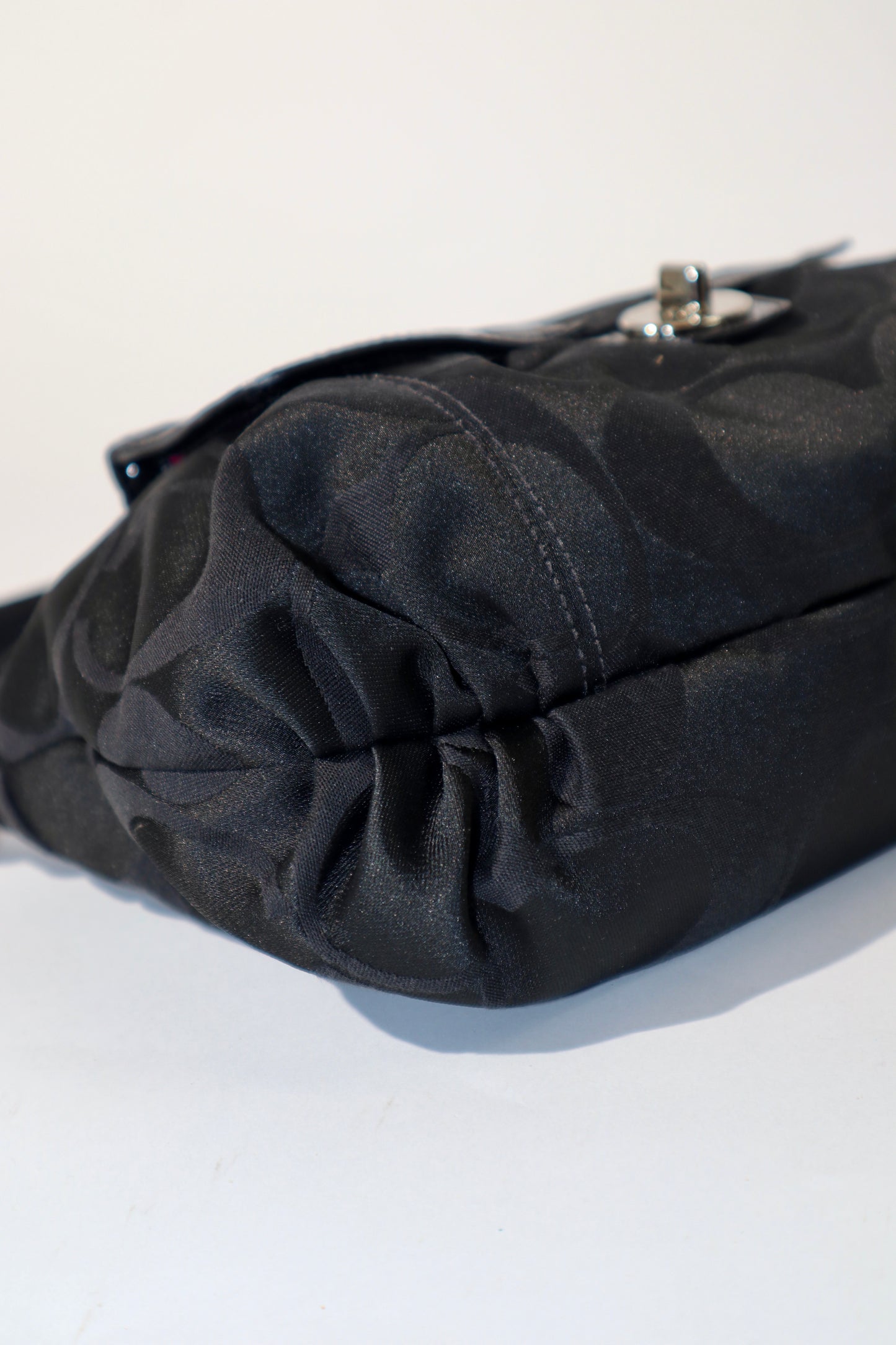 Coach Poppy Signature Canvas Shoulder Bag in Black - 18340