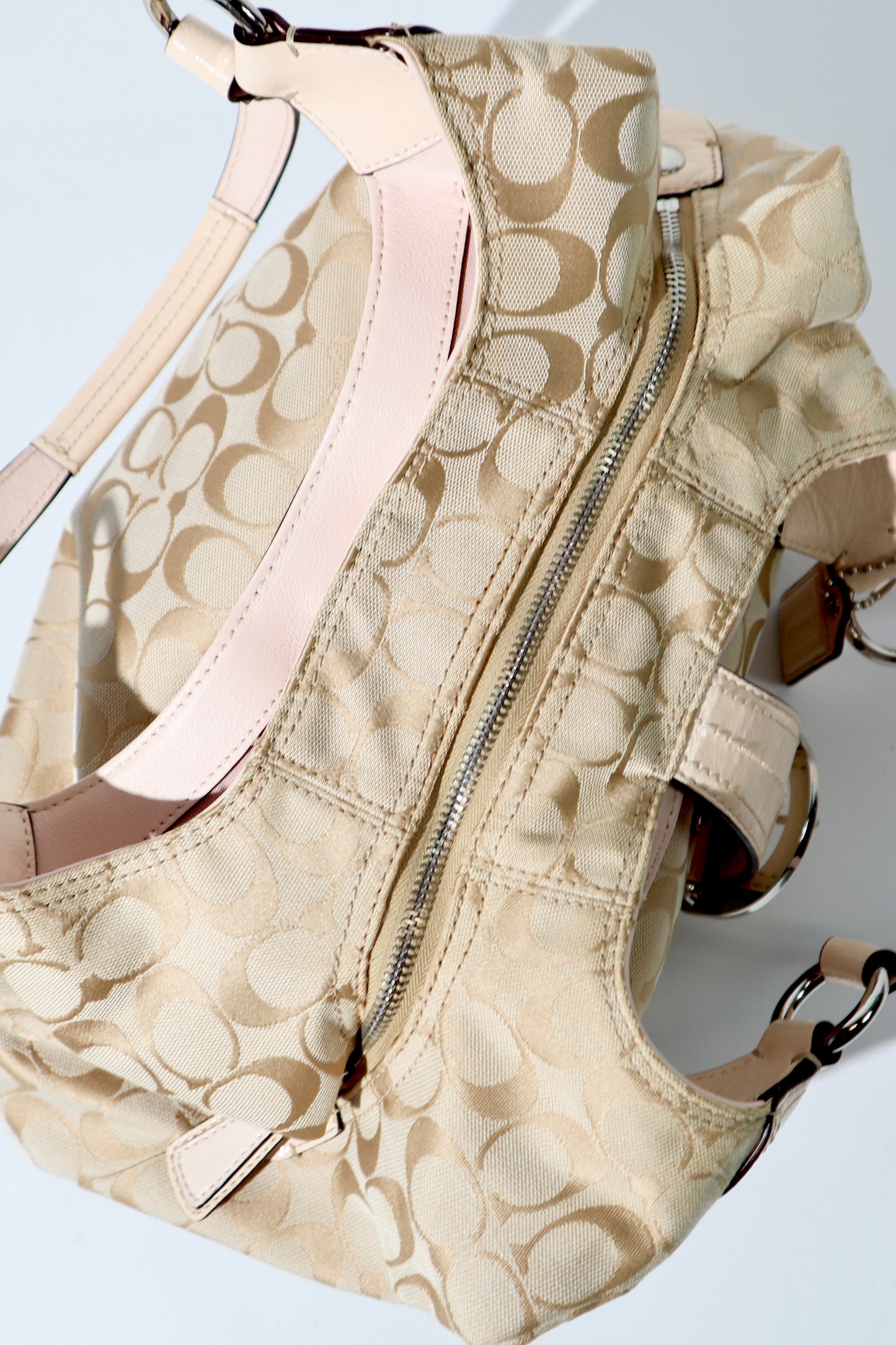 Vintage Coach Soho Large Shoulder Bag in Beige & Pink (F17408)