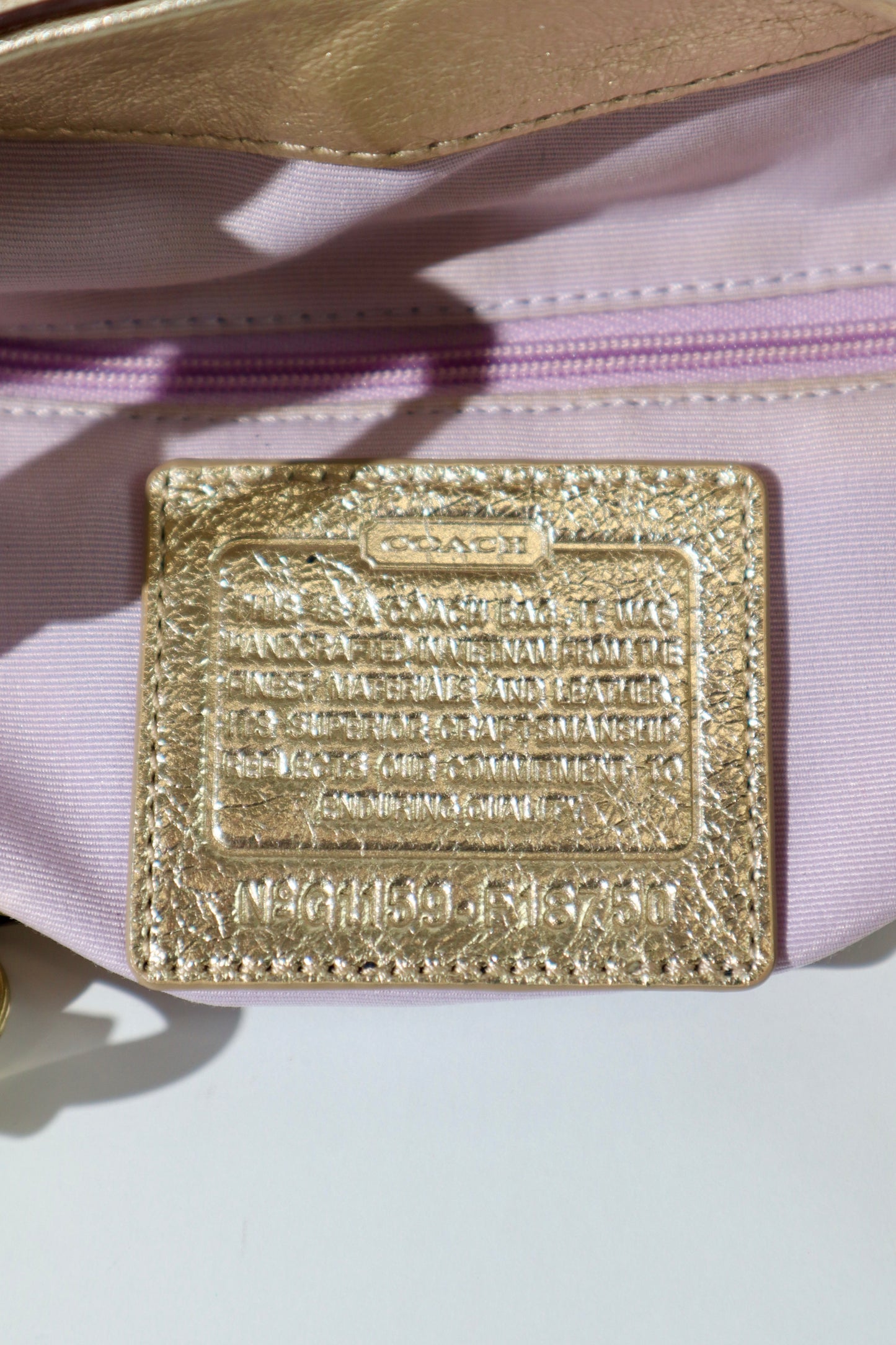 Vintage Coach Soho F18750 Tote Shoulder Bag in Beige & Gold