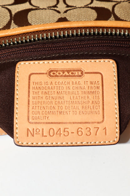 Coach Vintage 2005 Baguette Shoulder Bag in Classic Brown