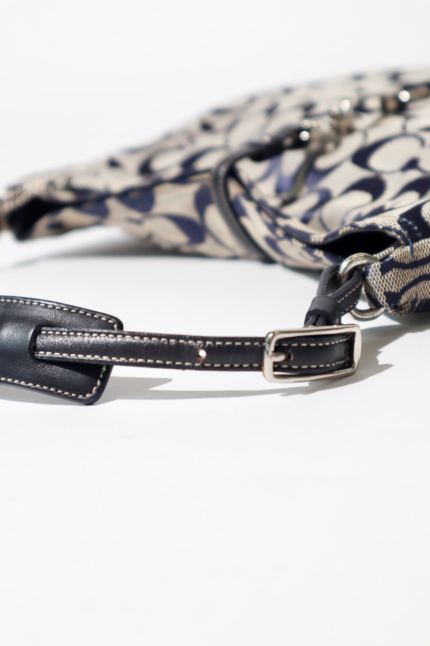 Vintage Coach Hampton Clip Shoulder Bag in Navy (6091)