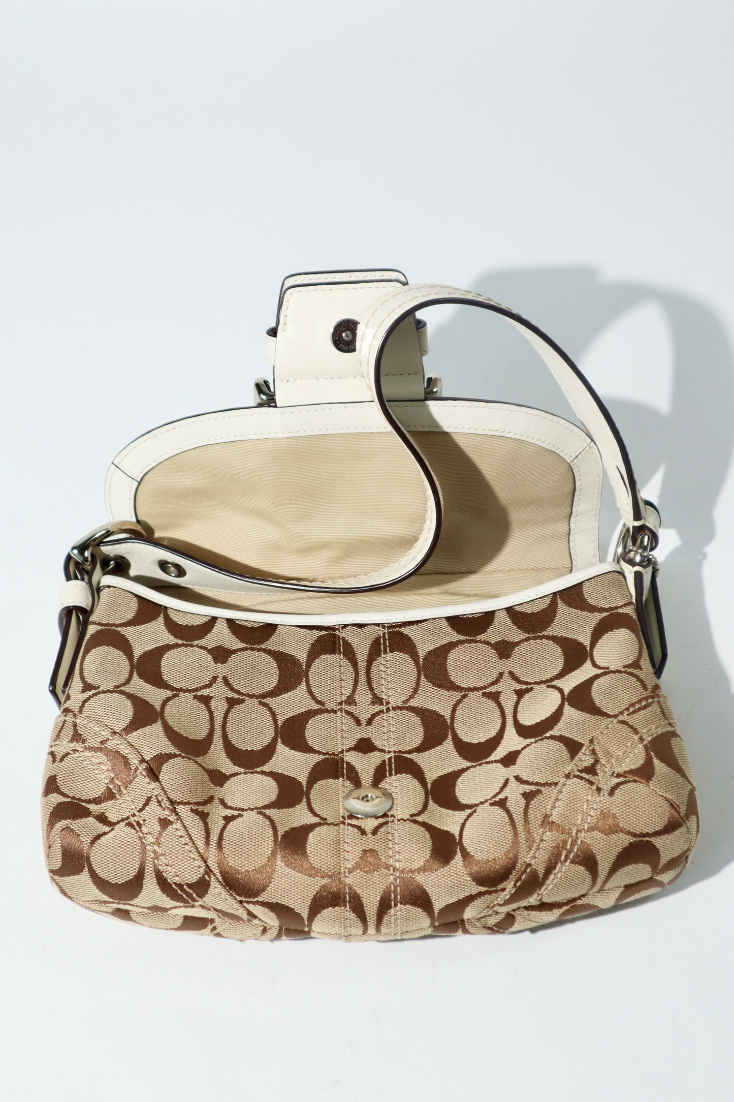 Vintage Coach 2005 Signature Soho White Belt Shoulder Bag - 10296