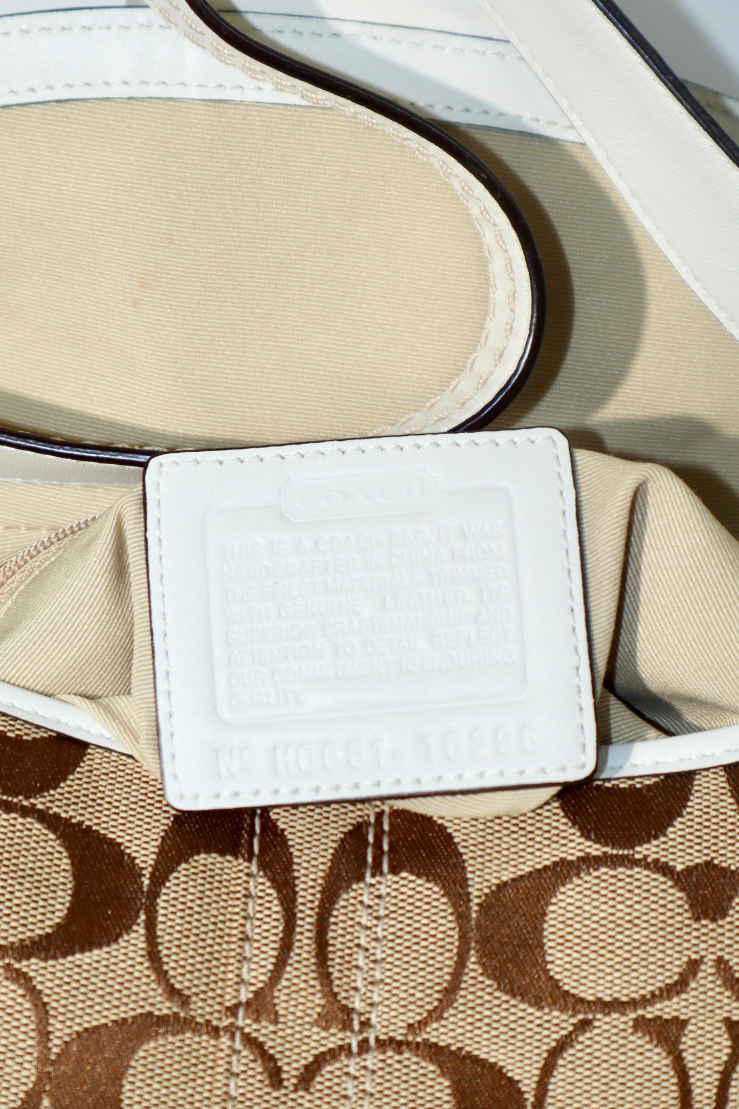 Vintage Coach 2005 Signature Soho White Belt Shoulder Bag - 10296