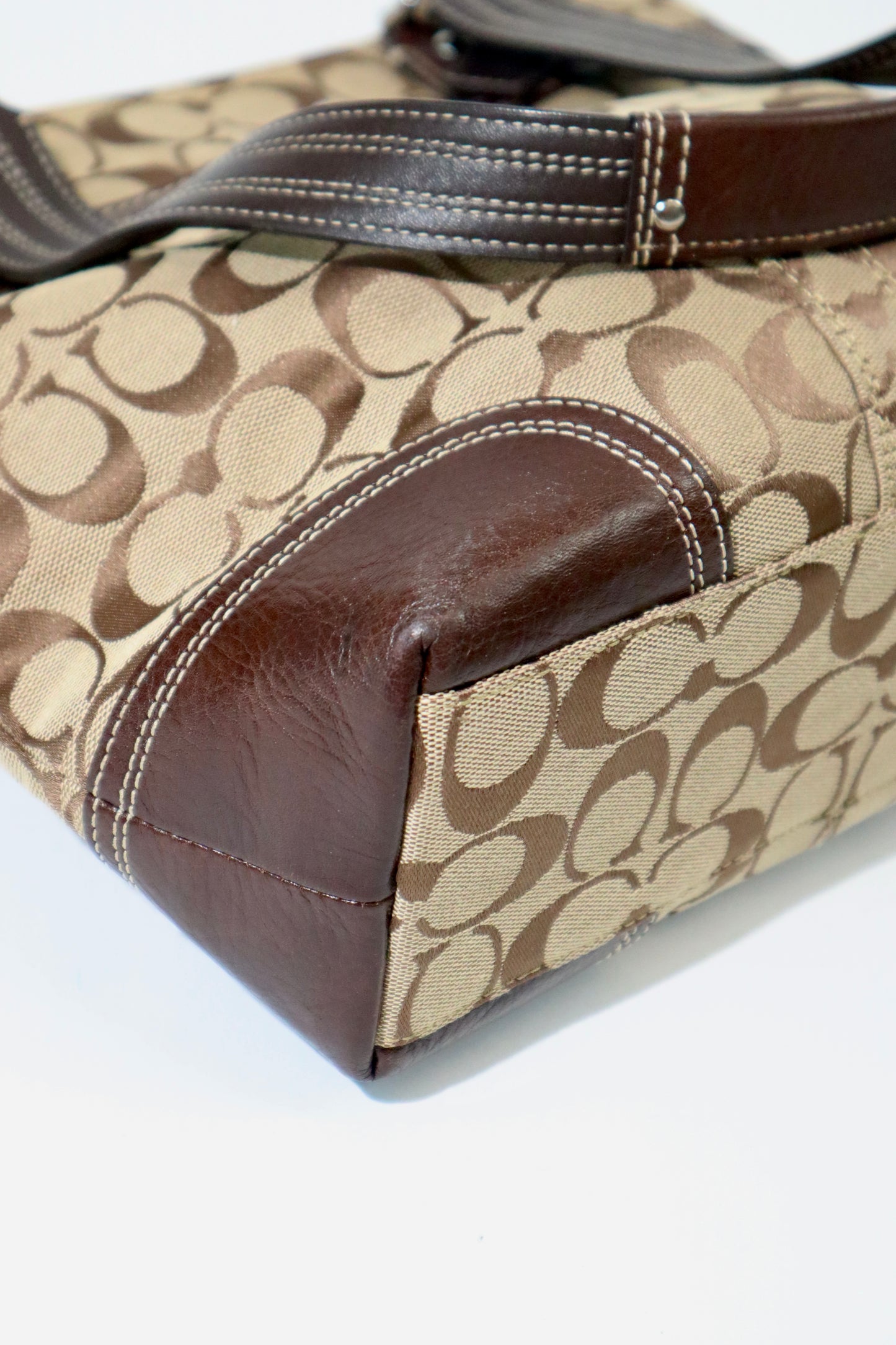 Coach Vintage Hampton Signature Shoulder Bag with Turnlock in Brown (style F13973)