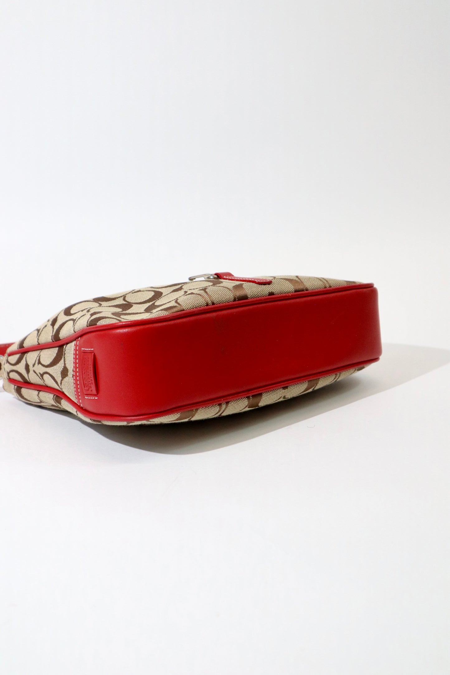 Vintage Coach Hampton Clip Shoulder Bag in Red (6091)