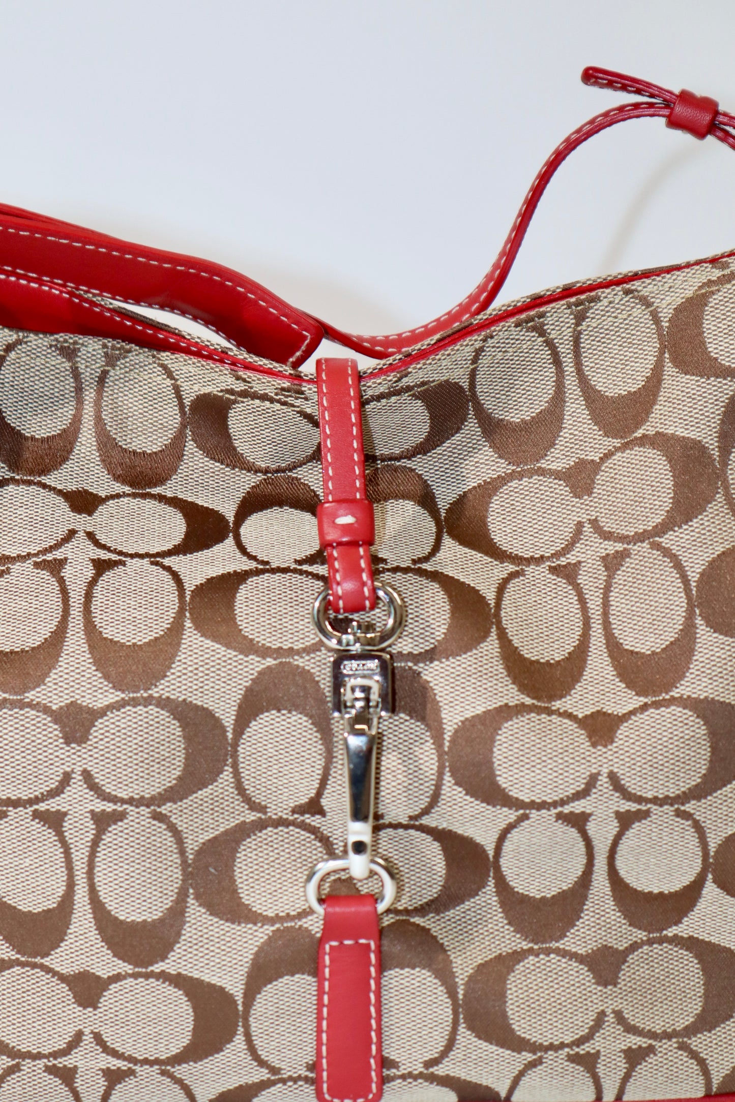 Vintage Coach Hampton Clip Shoulder Bag in Red (6091)
