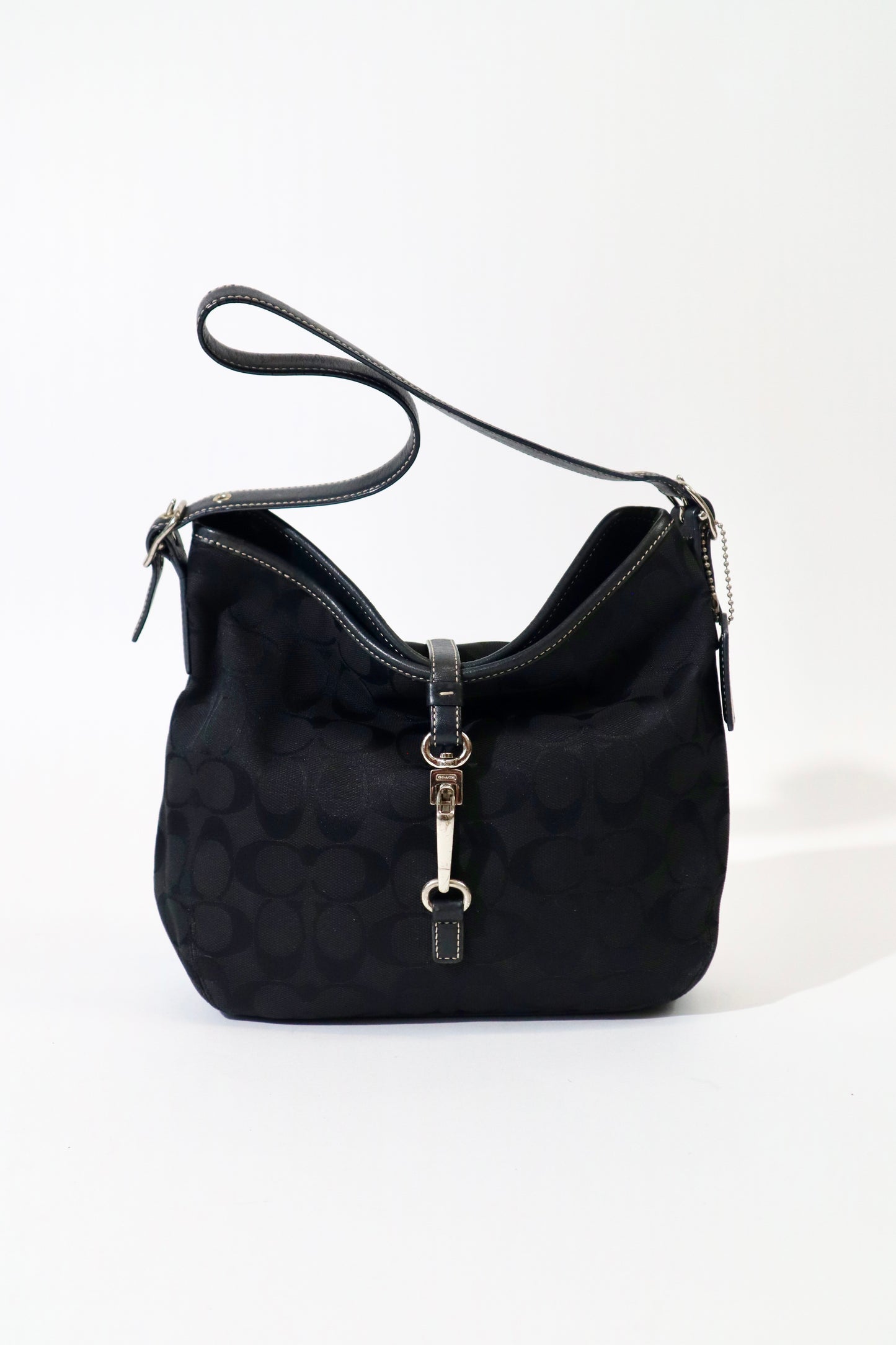 Vintage Coach Signature Hamptons Hobo Shoulder Bag (style 6845)