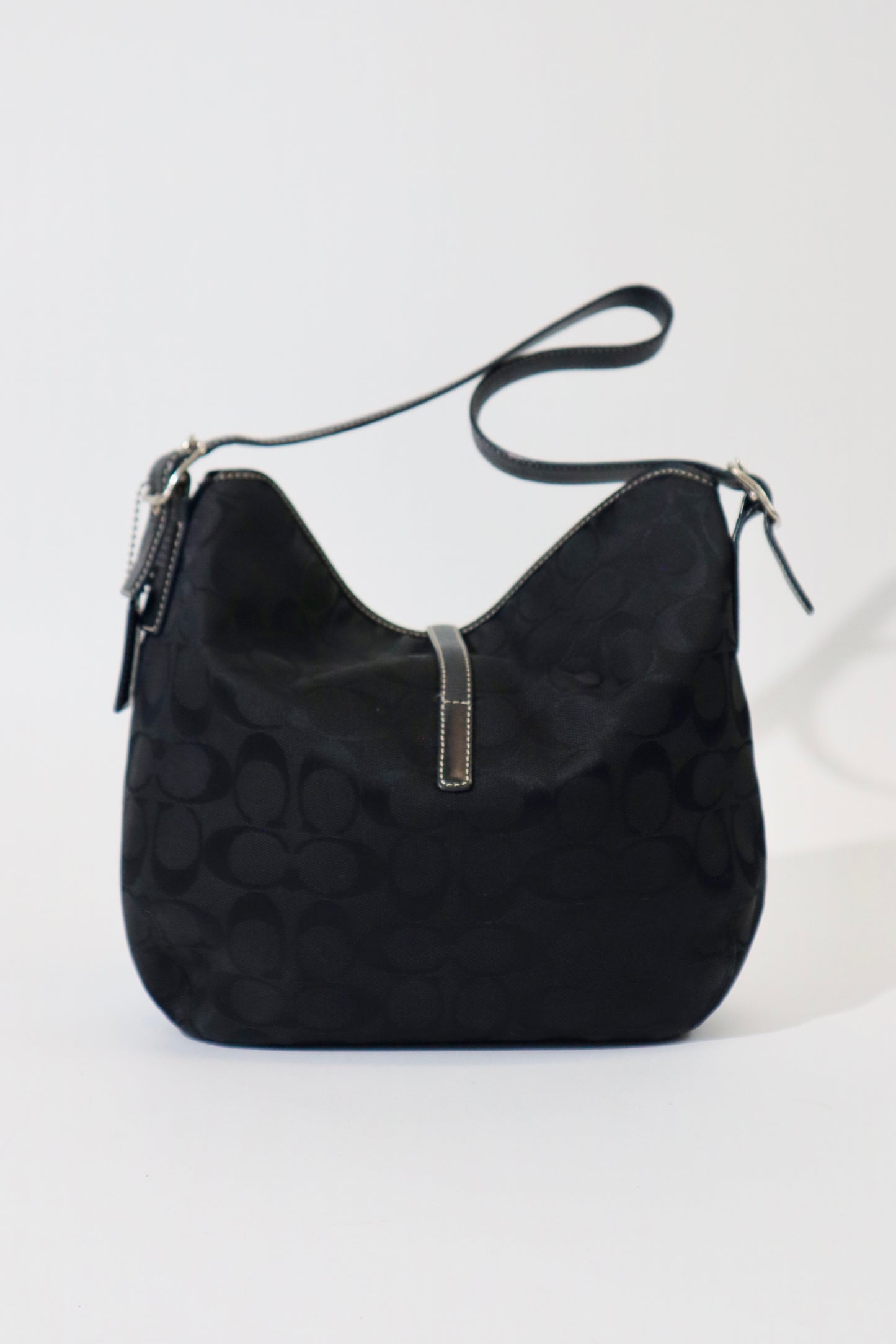 Vintage Coach Signature Hamptons Hobo Shoulder Bag (style 6845)