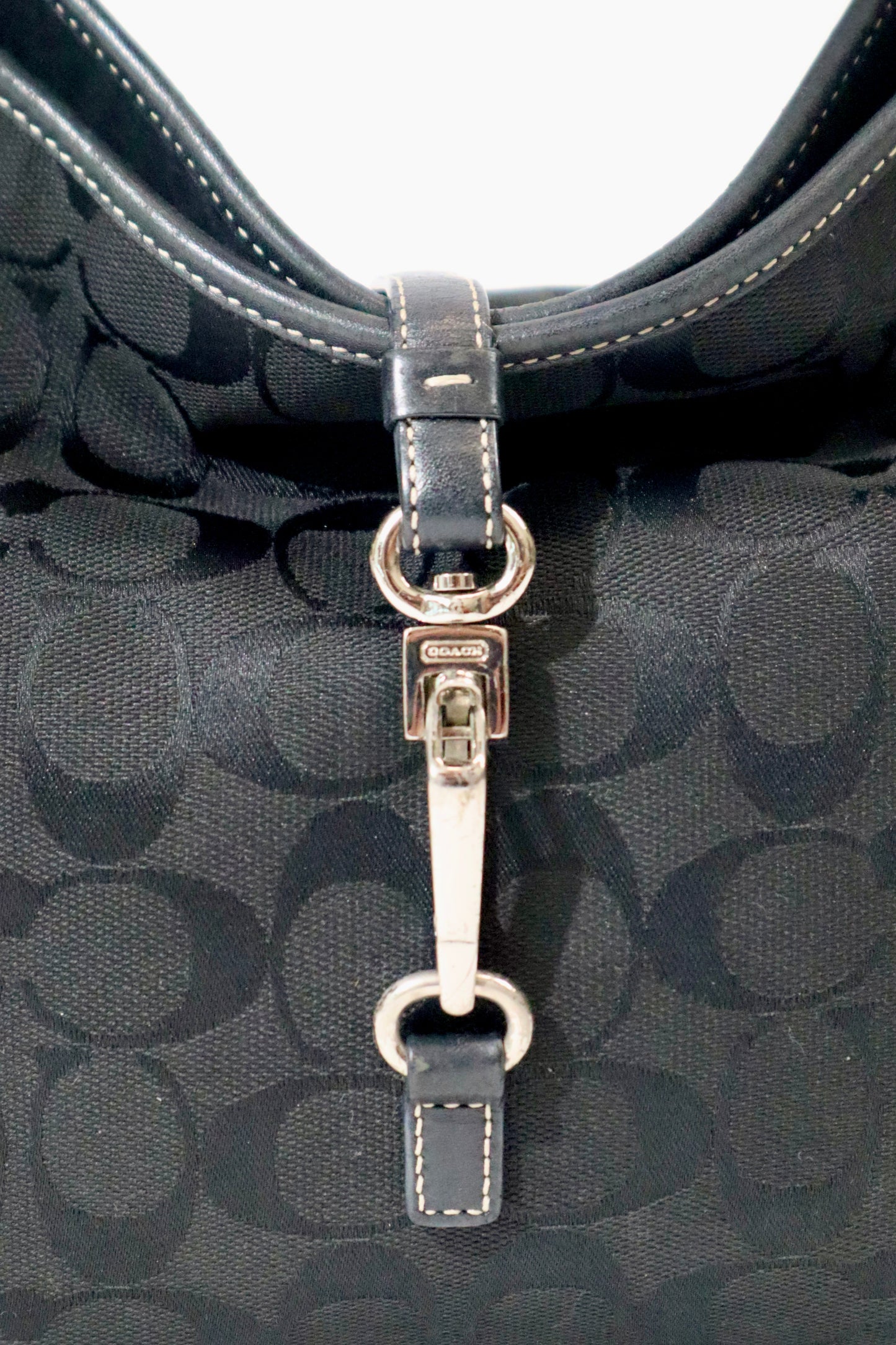 Vintage Coach Signature Hamptons Hobo Shoulder Bag (style 6845)
