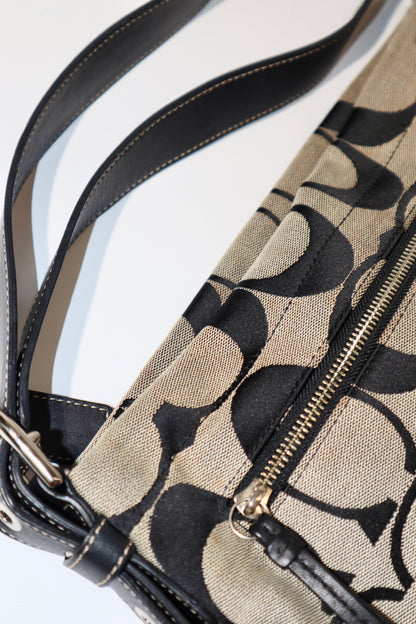 Coach Signature Canvas Large Crossbody Bag in Black/Grey (F15067)
