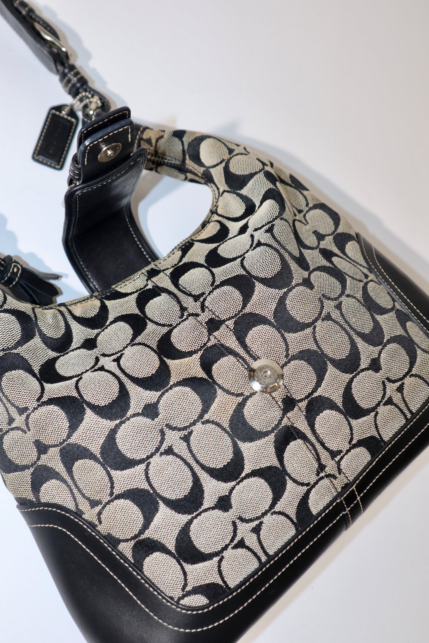 Vintage Coach Soho Shoulder Bag – Black/Grey – Style 6824