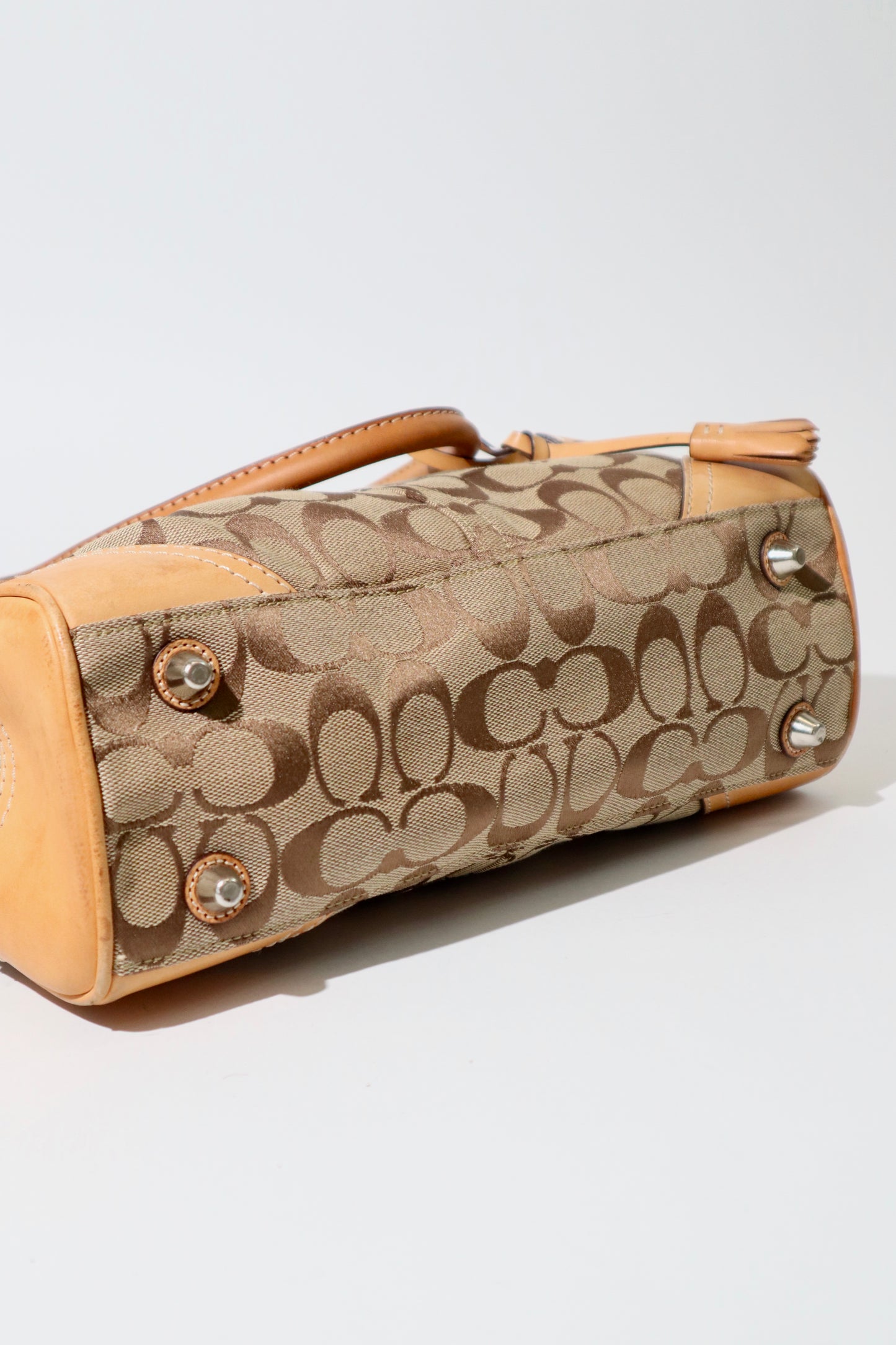 Vintage Coach Hampton Clip Handbag – Signature Canvas – Style F08K06