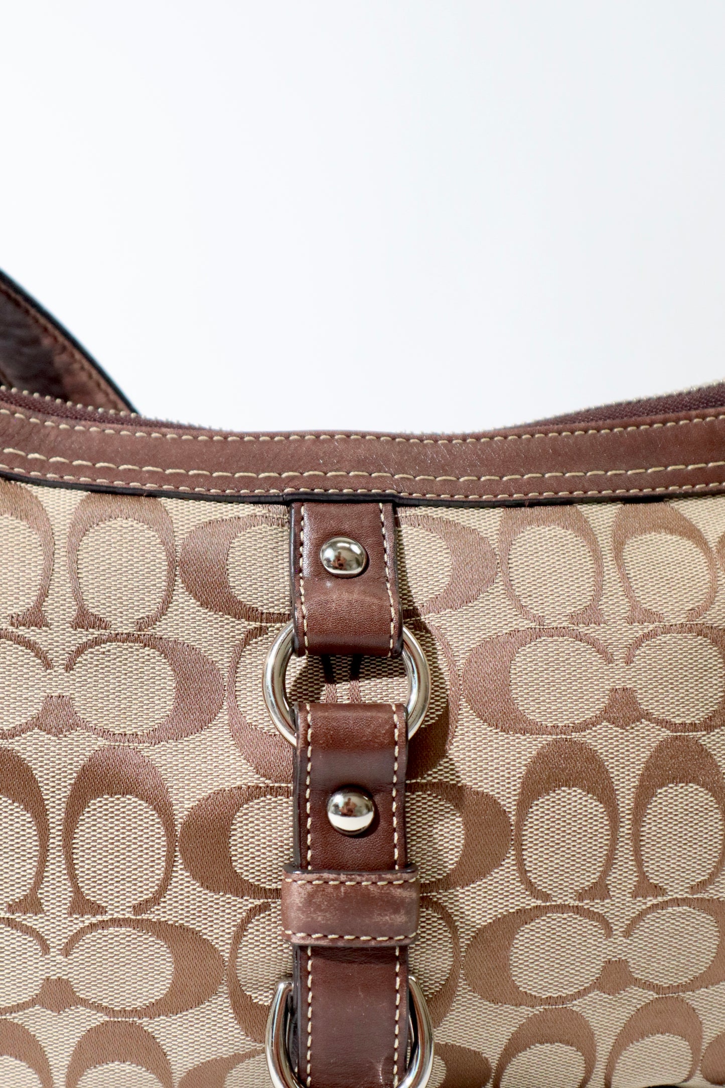 Coach Hamptons Hobo – Brown – Style F14447