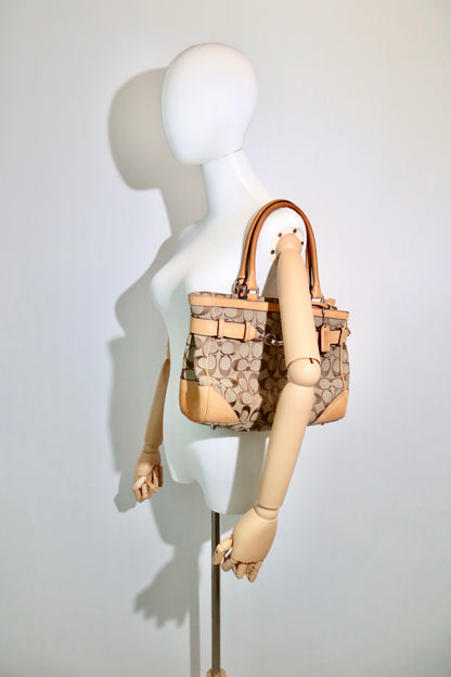Vintage Coach Hampton Clip Handbag – Signature Canvas – Style F08K06