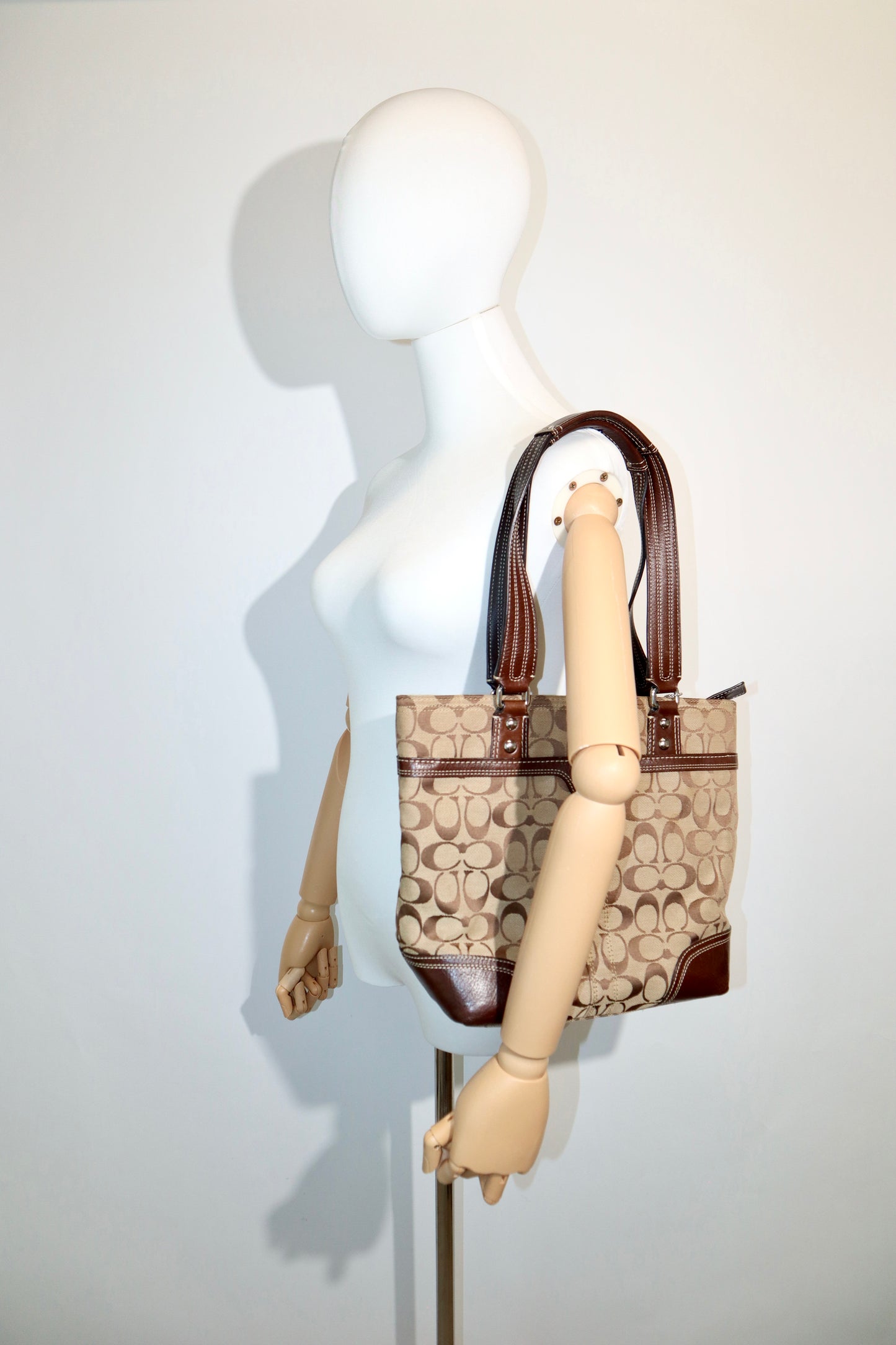 Coach Vintage Hampton Signature Shoulder Bag with Turnlock in Brown (style F13973)