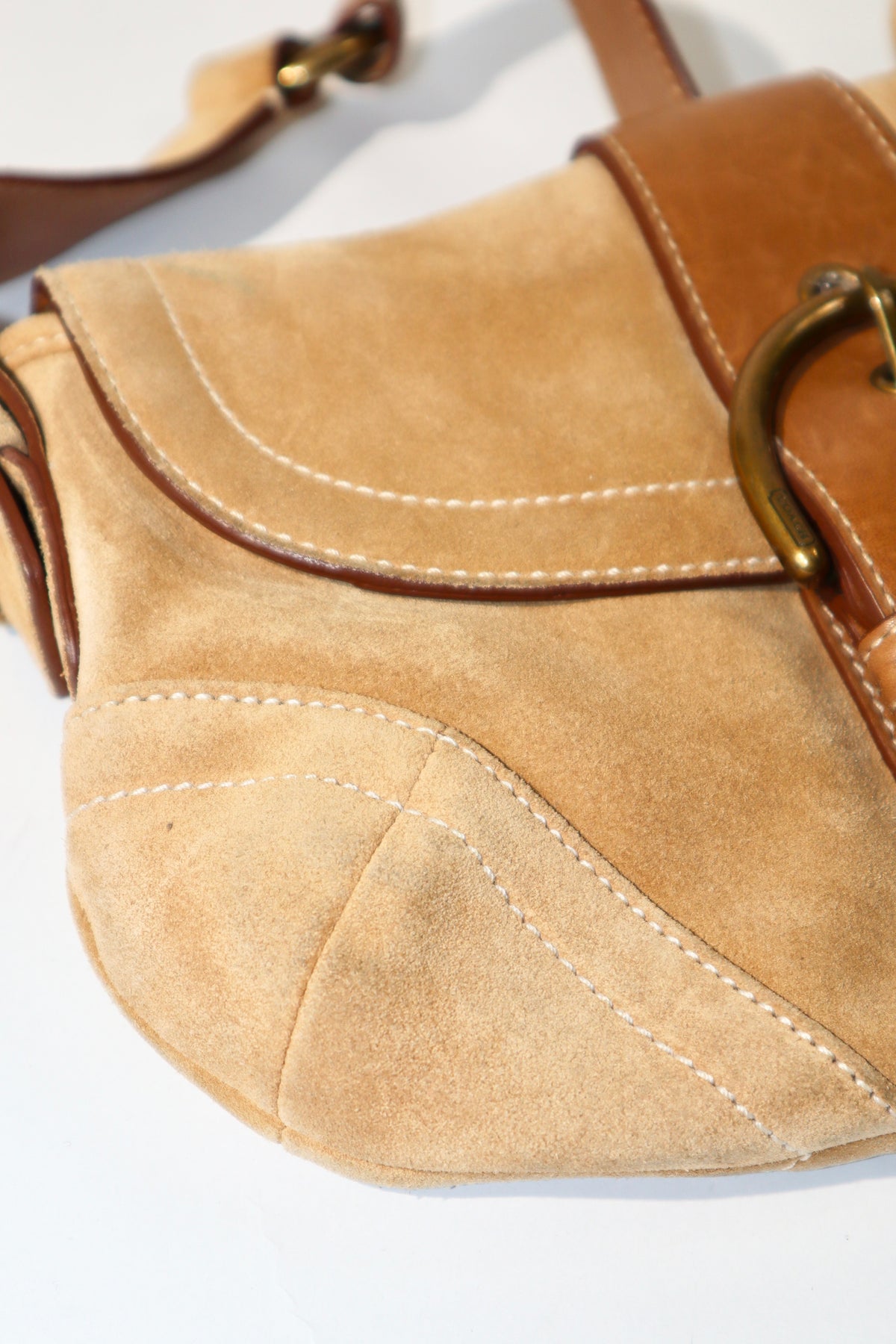 Coach Vintage 2005 Y2K Suede Soho Belt Shoulder Bag (9692)
