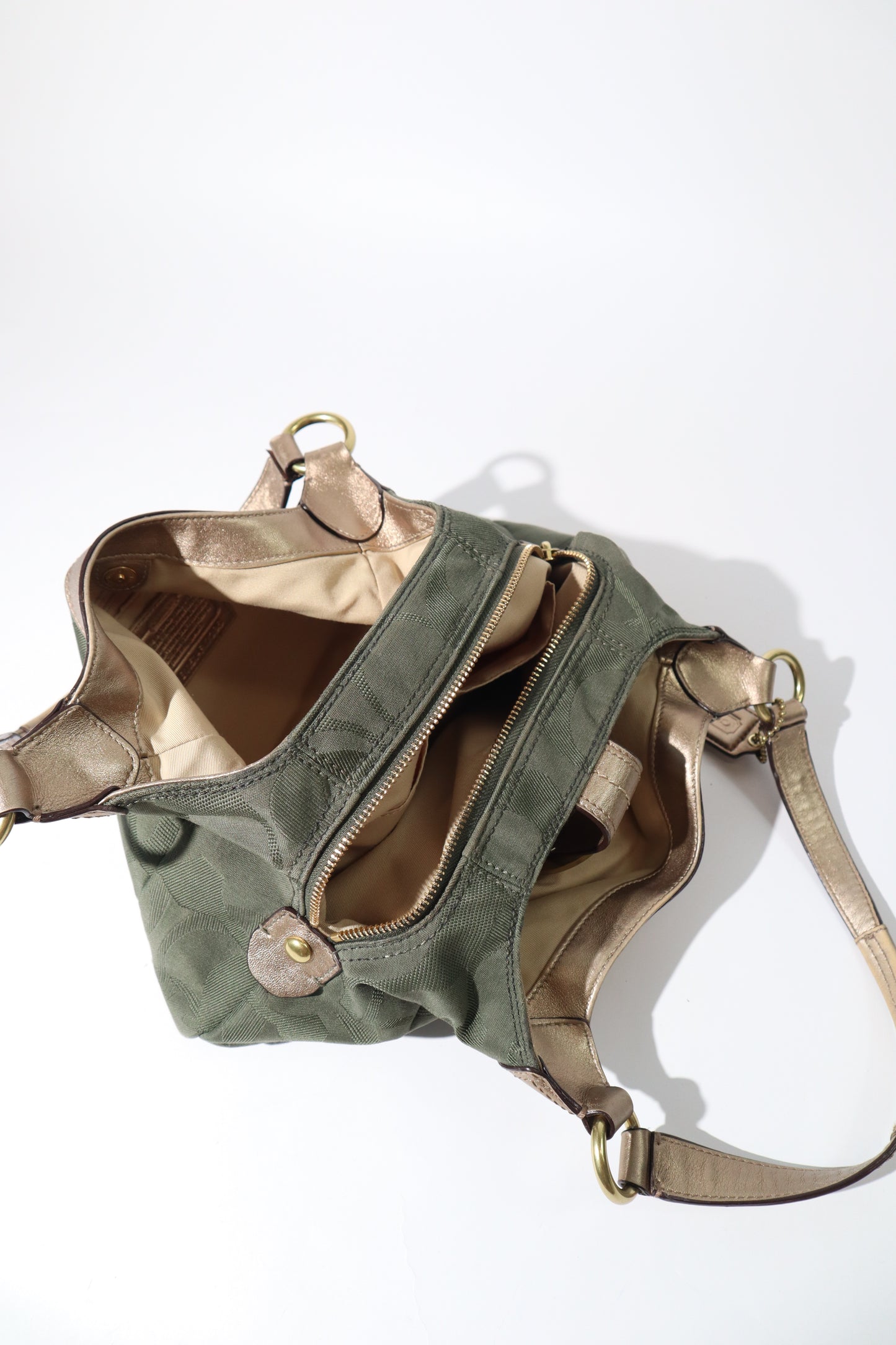 Coach Medium Soho Signature Hobo in Kirschrot (F17094)