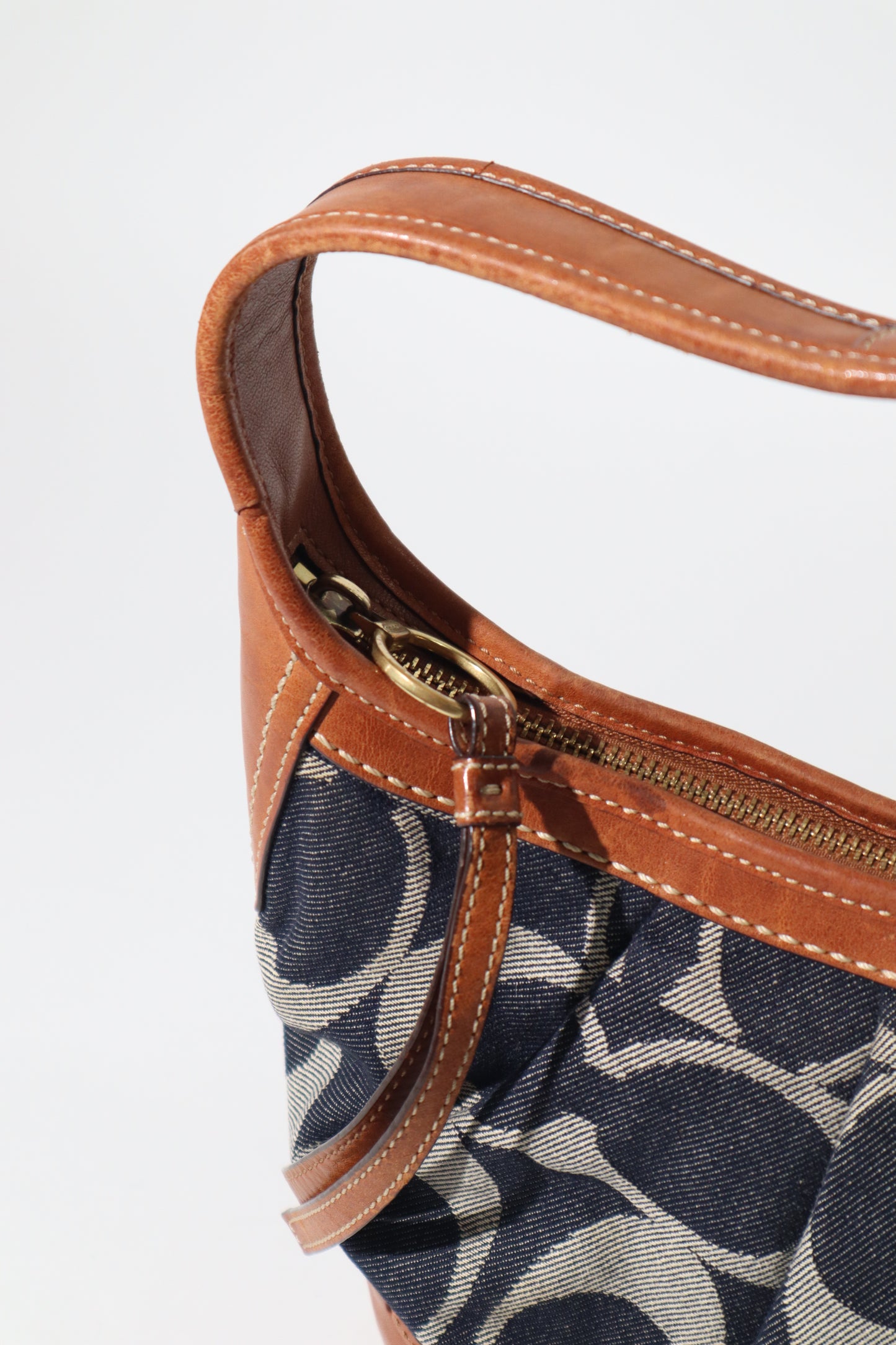 Coach Ergo aus Monogram Denim mit braunen Lederbesätzen – 12750